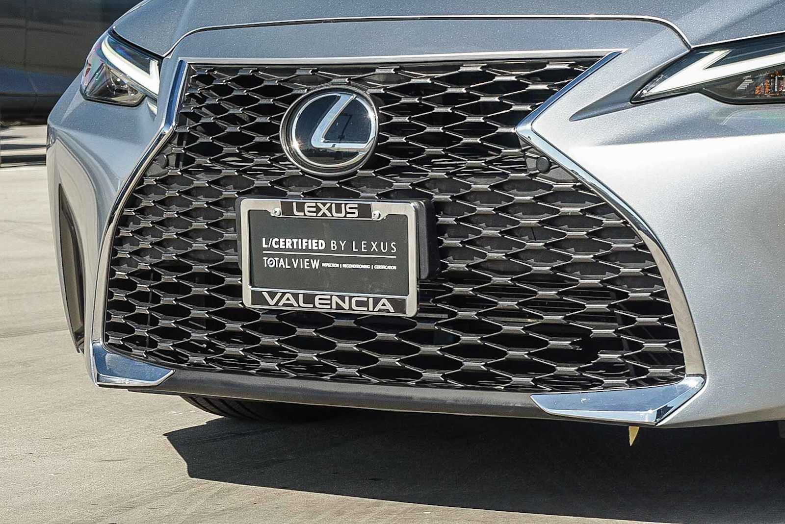 Thumbnail: 2023 Lexus IS - 8