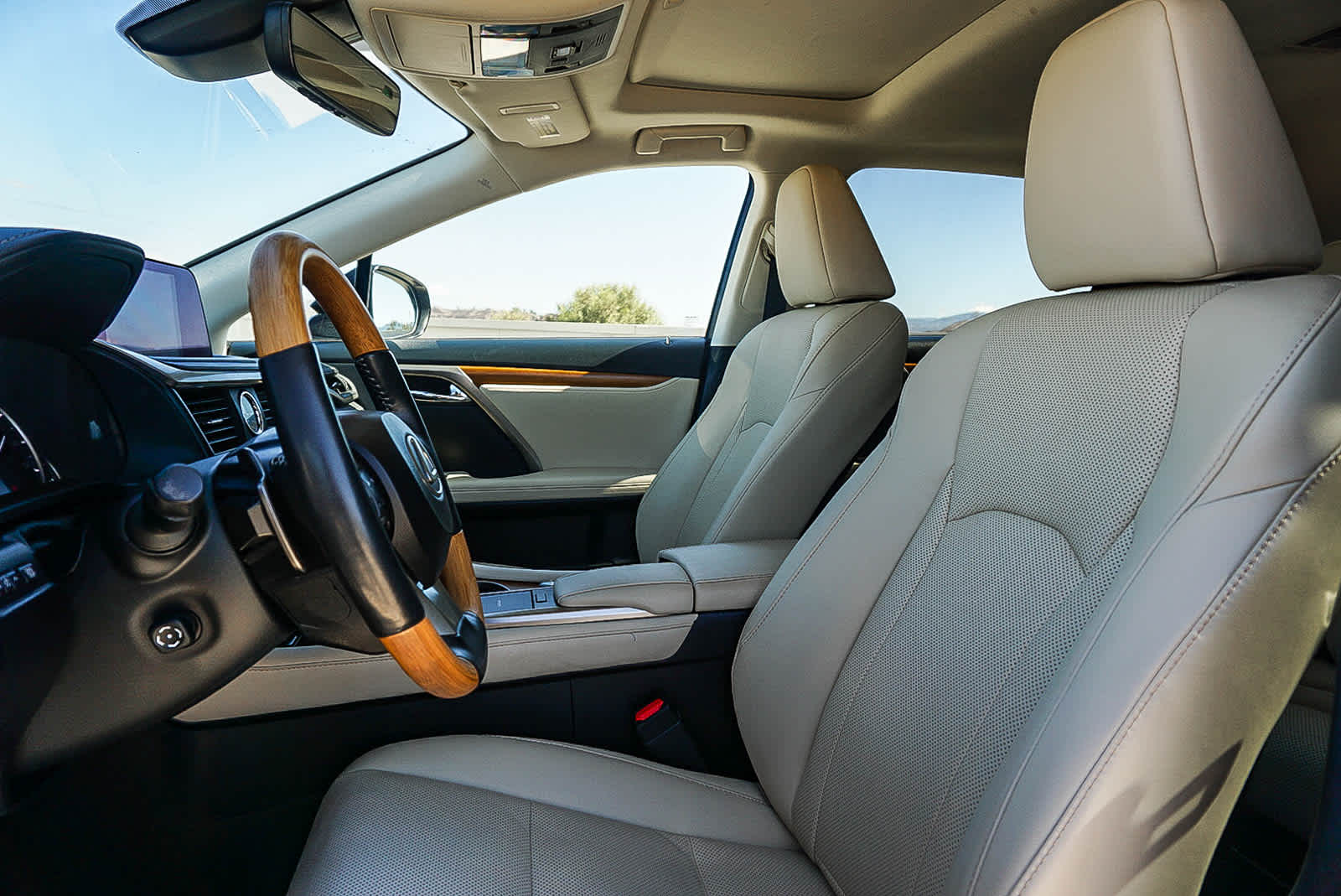 Thumbnail: 2022 Lexus RX - 18