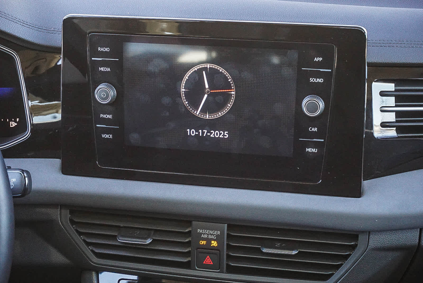 Thumbnail: 2025 Volkswagen Jetta - 15