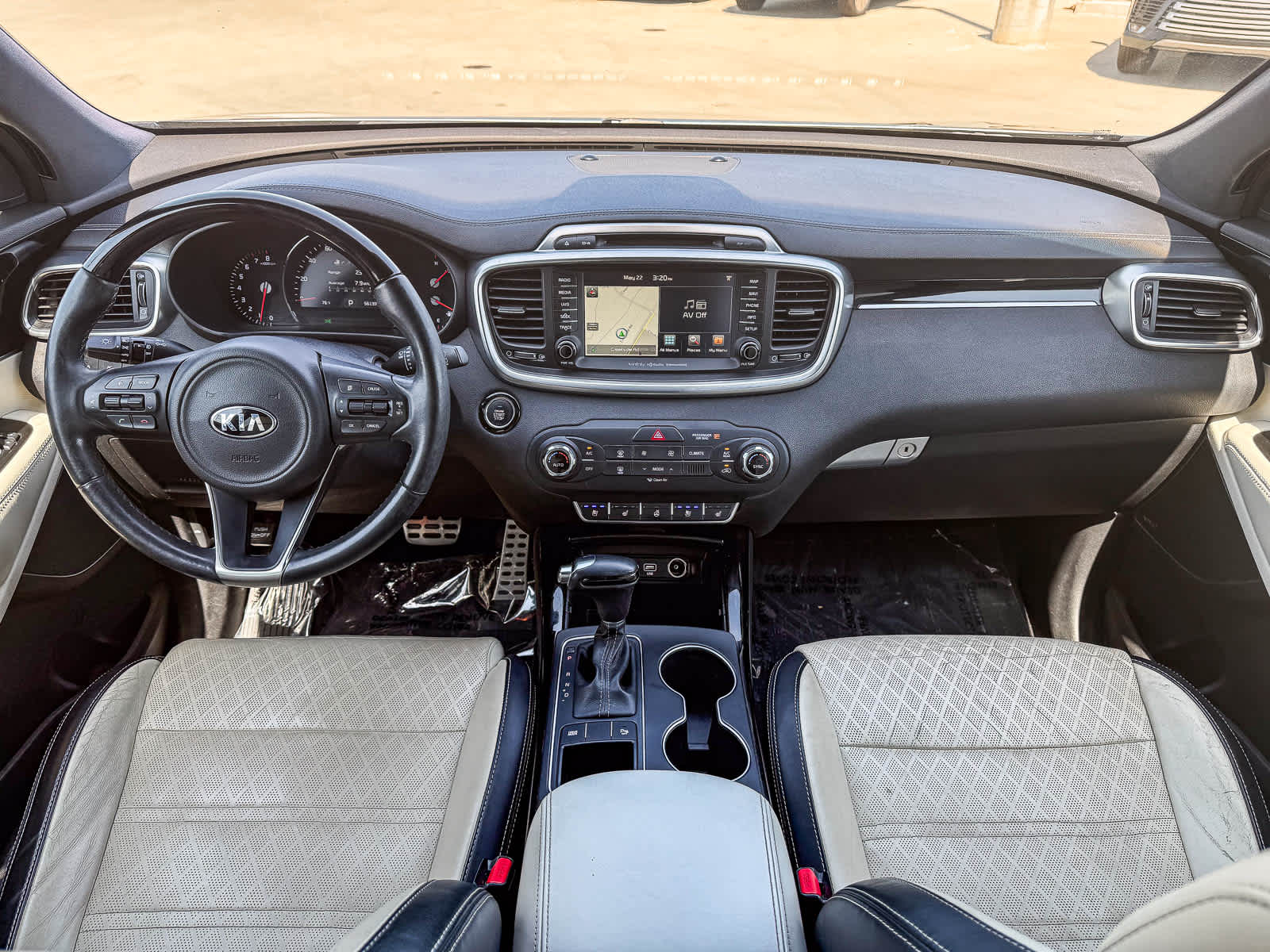 Thumbnail: 2016 Kia Sorento - 14