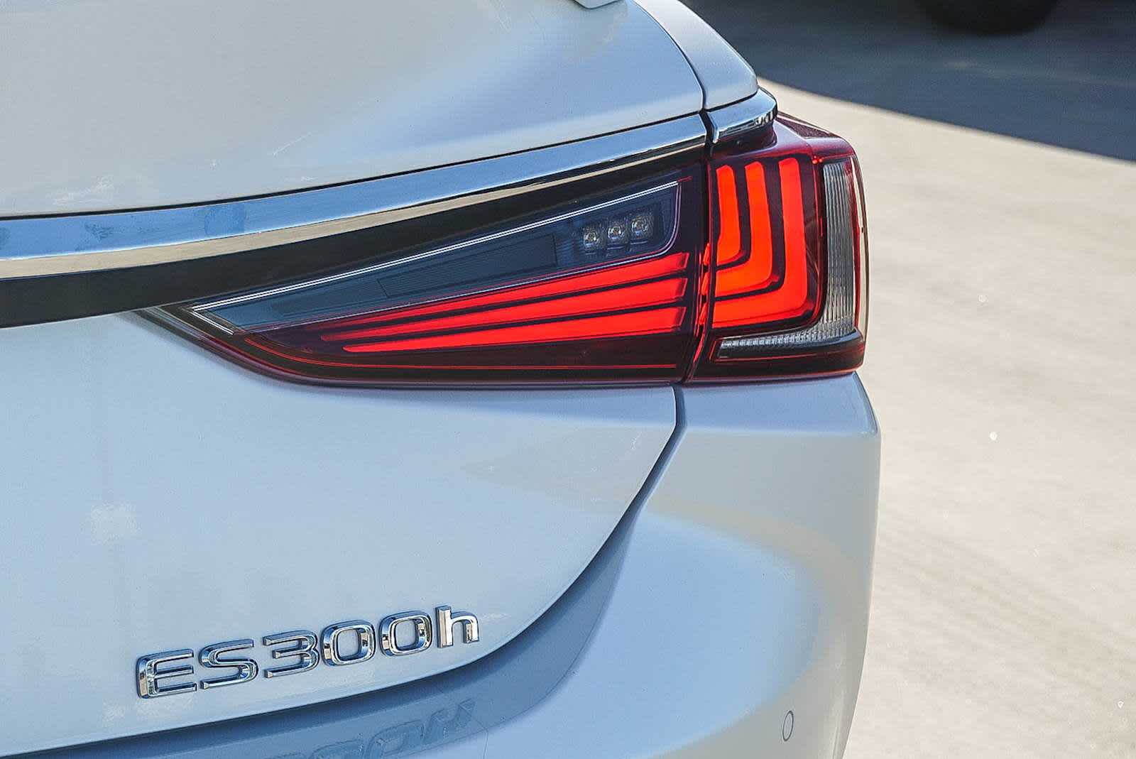 Thumbnail: 2024 Lexus ES - 11