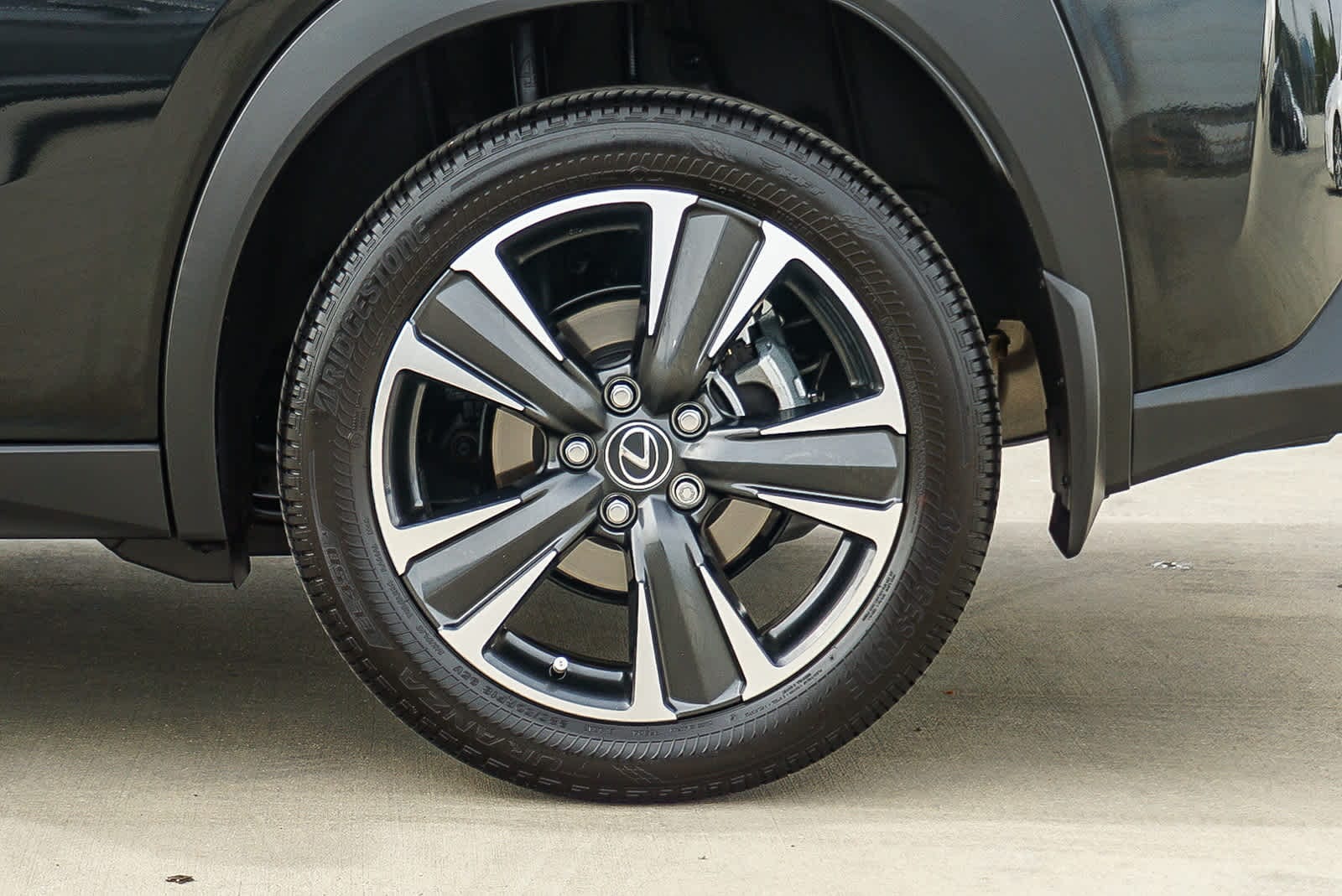 Thumbnail: 2025 Lexus UX - 10