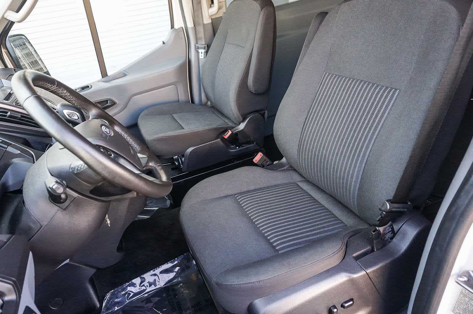 Thumbnail: 2018 Ford Transit Series - 21