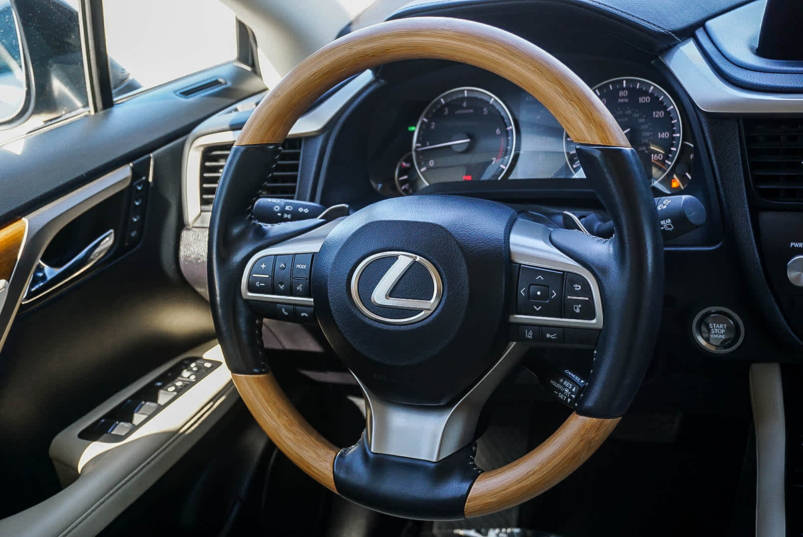 Thumbnail: 2022 Lexus RX - 16