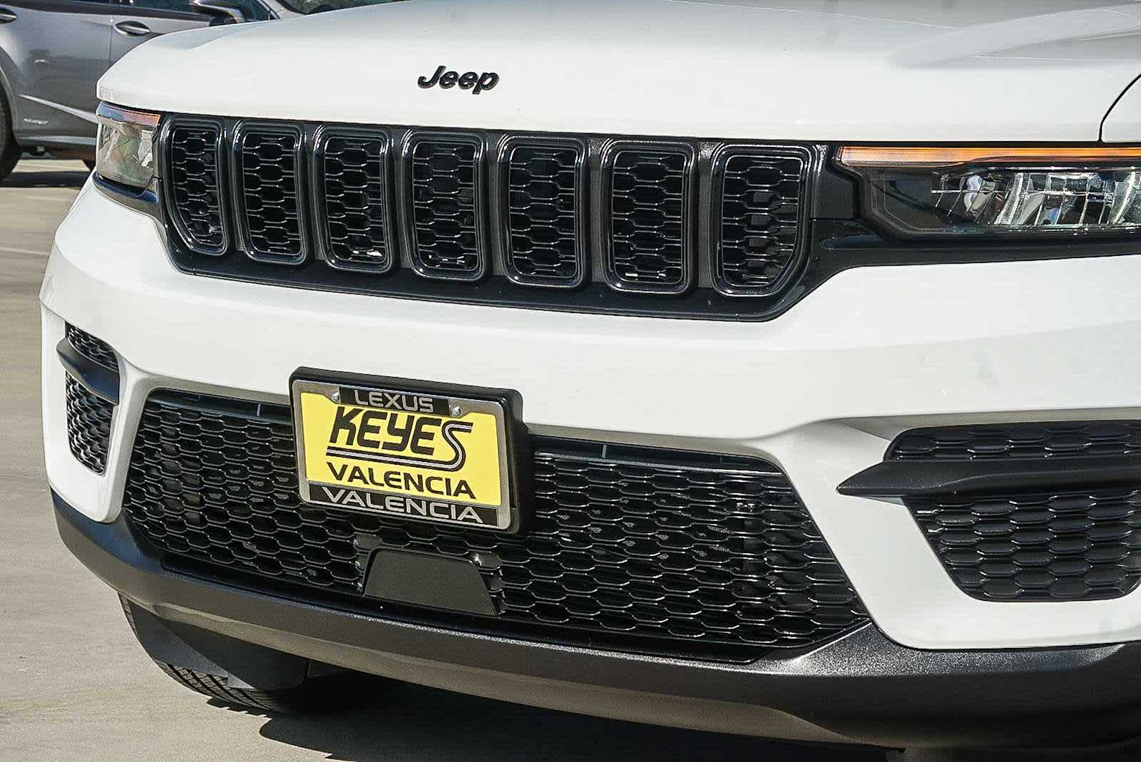 Thumbnail: 2025 Jeep Grand Cherokee - 9