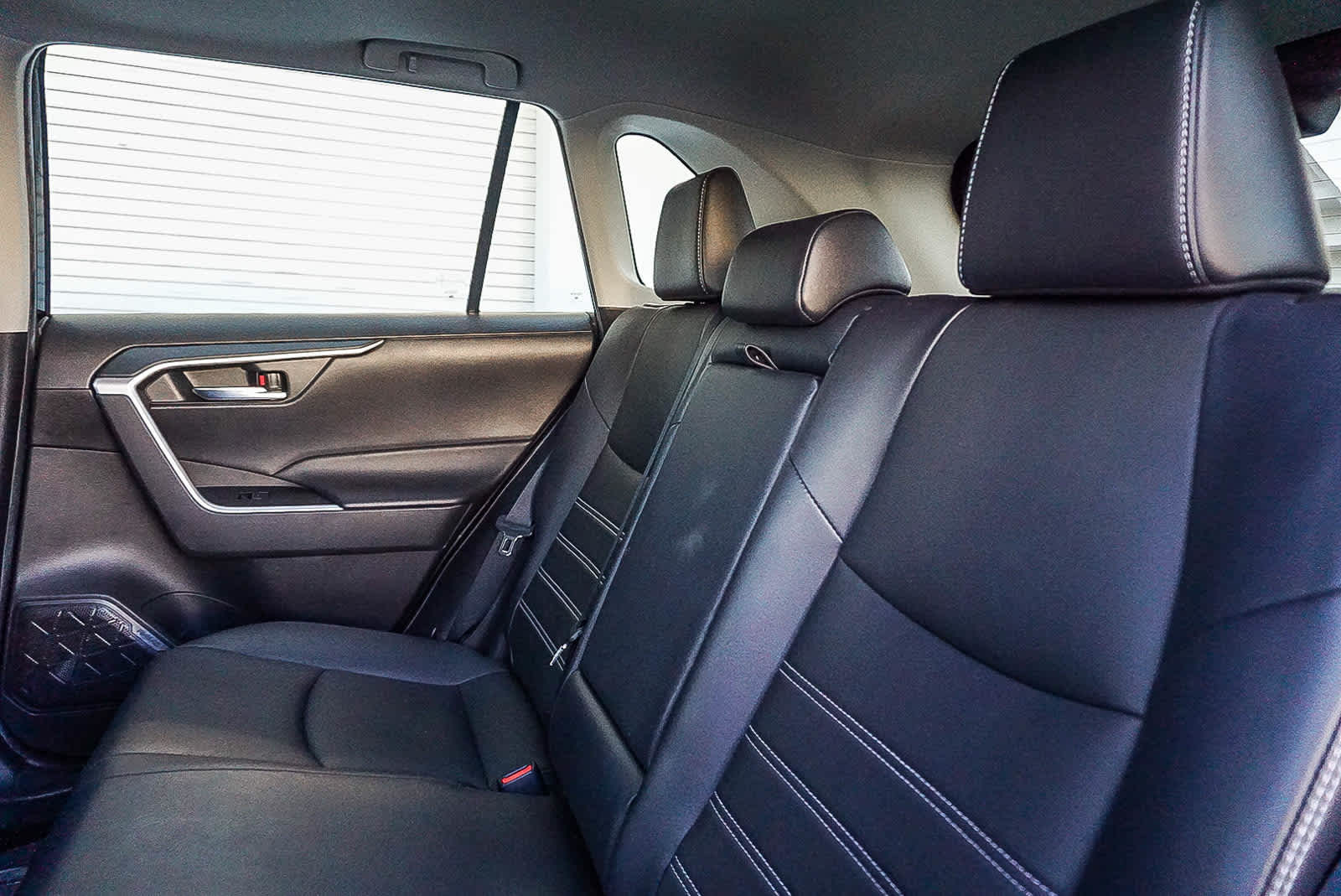 Thumbnail: 2022 Toyota RAV4 - 20