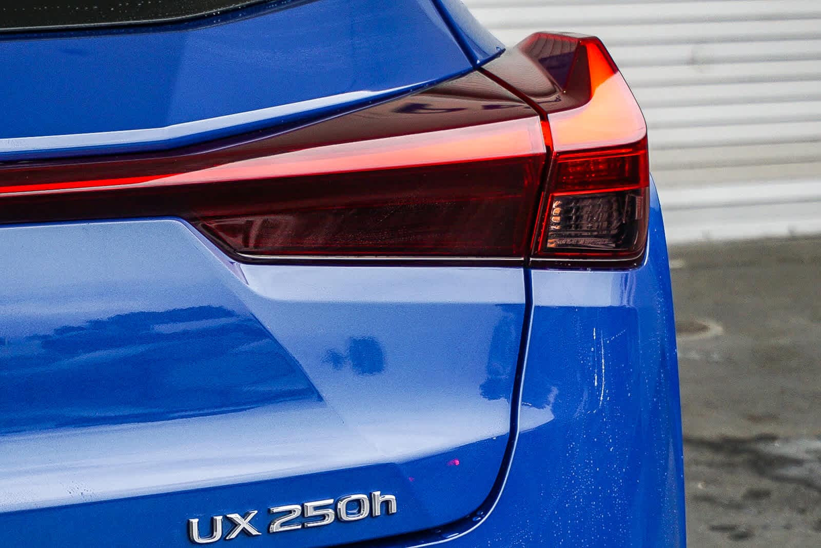 Thumbnail: 2023 Lexus UX - 8