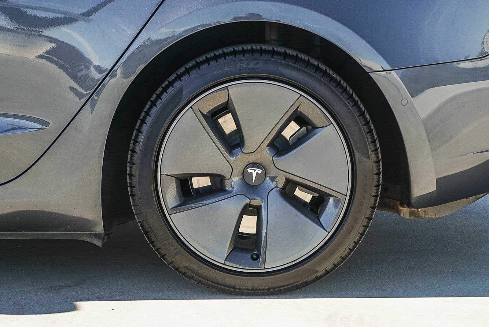 Thumbnail: 2022 Tesla Model 3 - 12