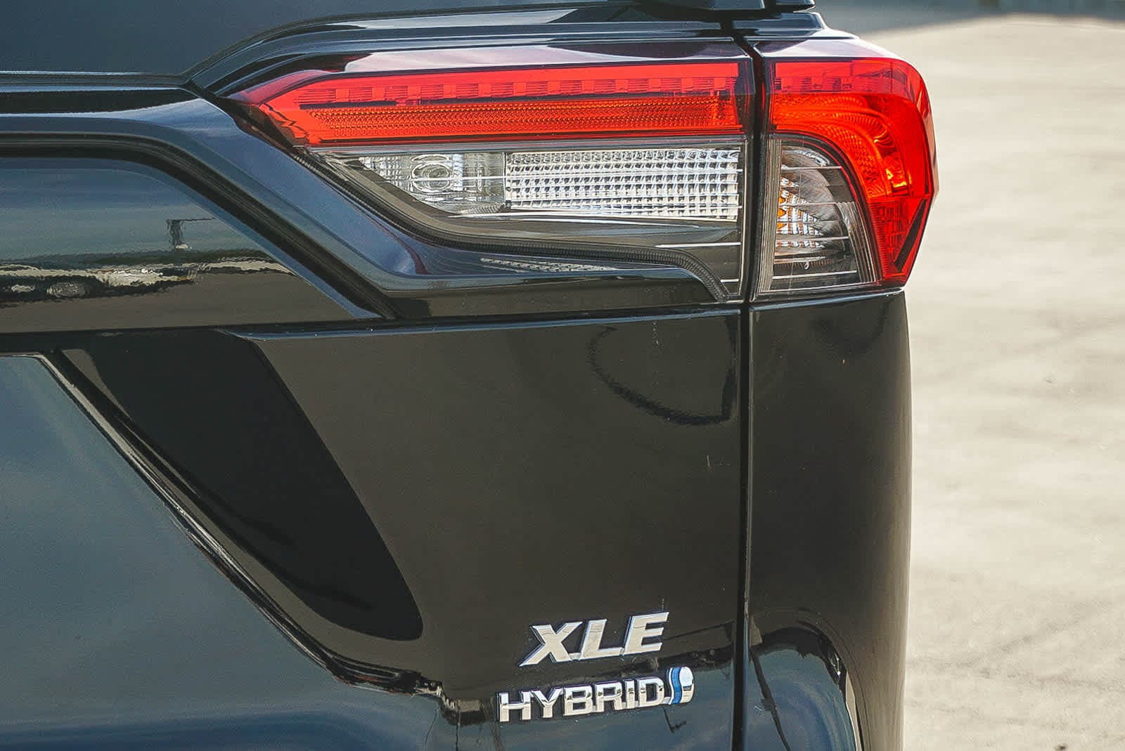 Thumbnail: 2022 Toyota RAV4 - 11