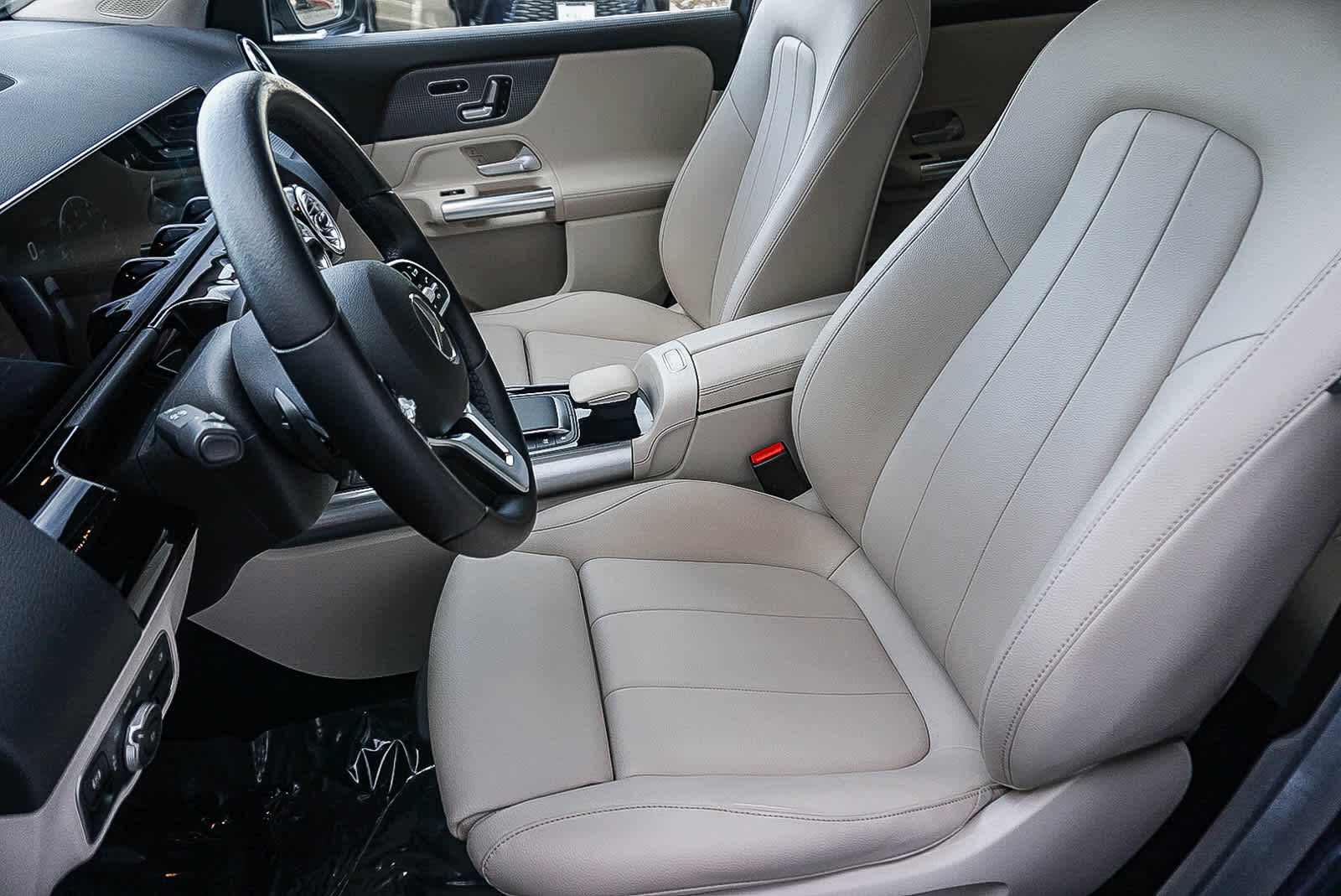 Thumbnail: 2022 Mercedes-Benz GLA - 21