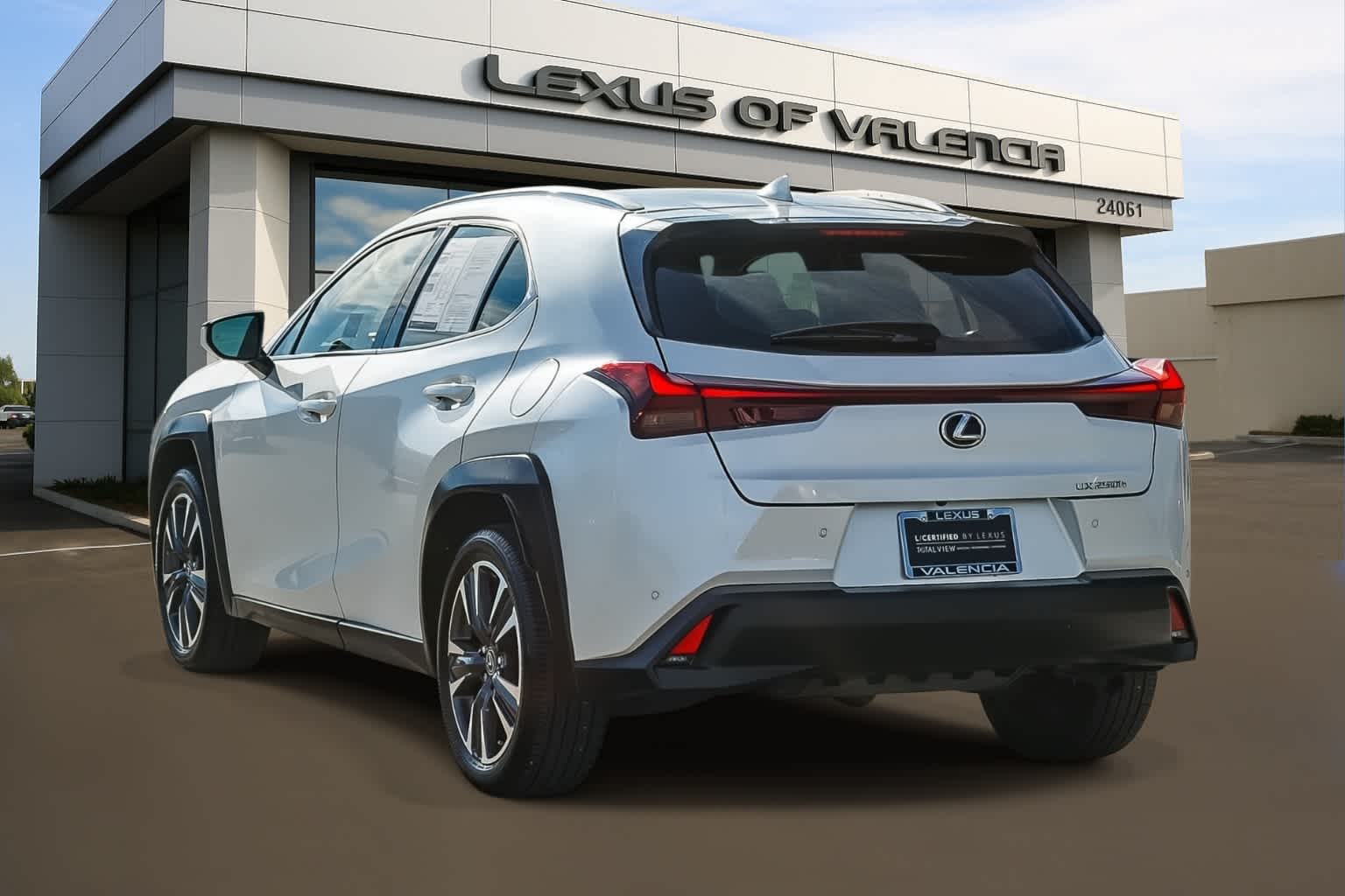 Thumbnail: 2024 Lexus UX - 2