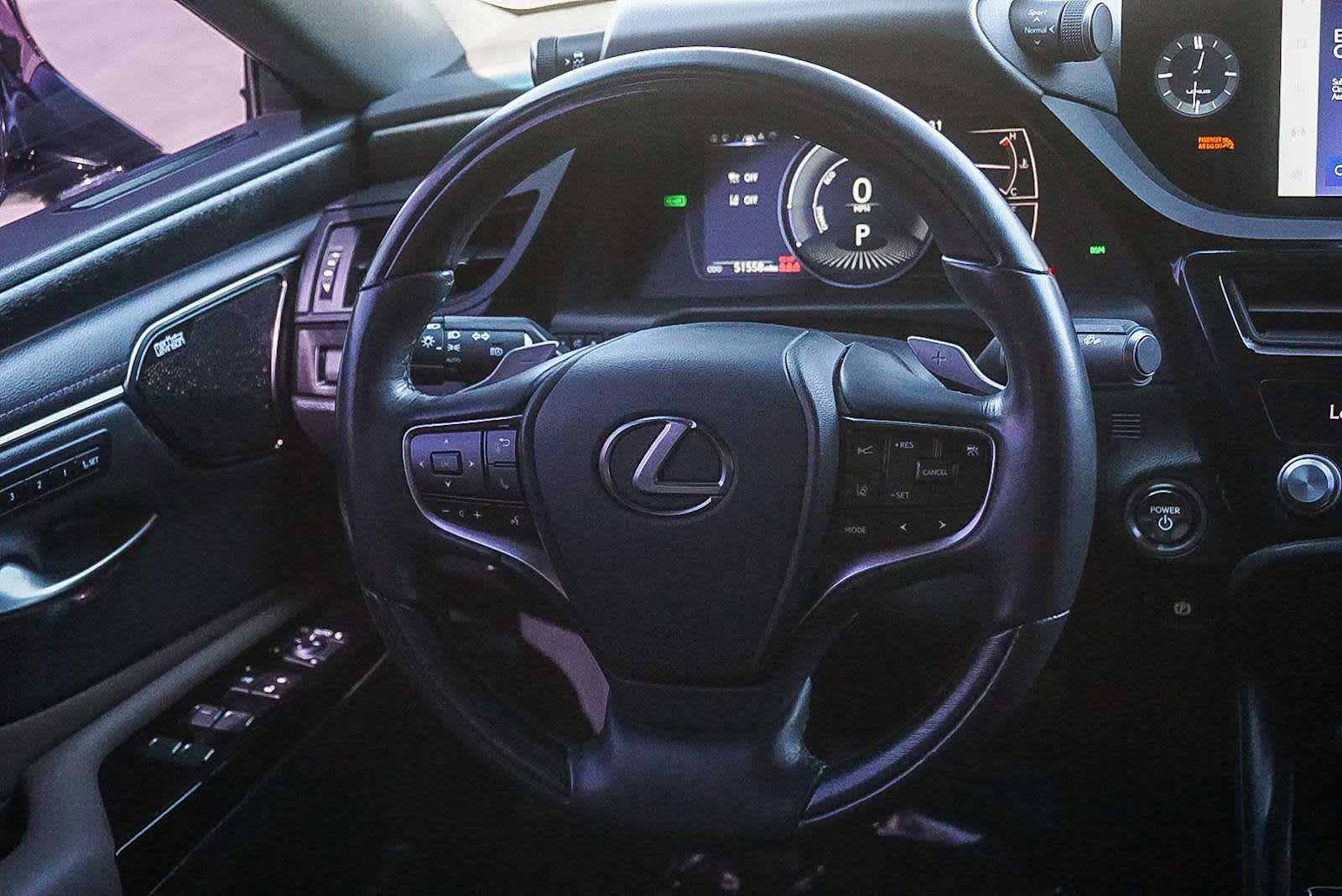 Thumbnail: 2023 Lexus ES - 16