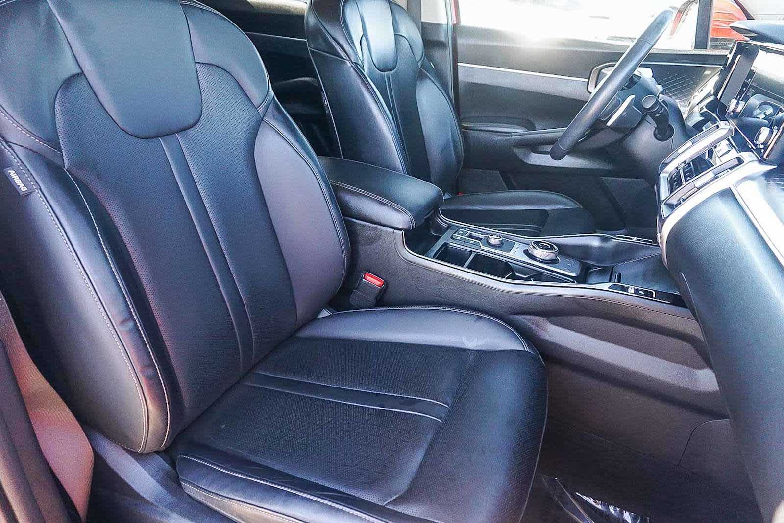 Thumbnail: 2023 Kia Sorento - 17