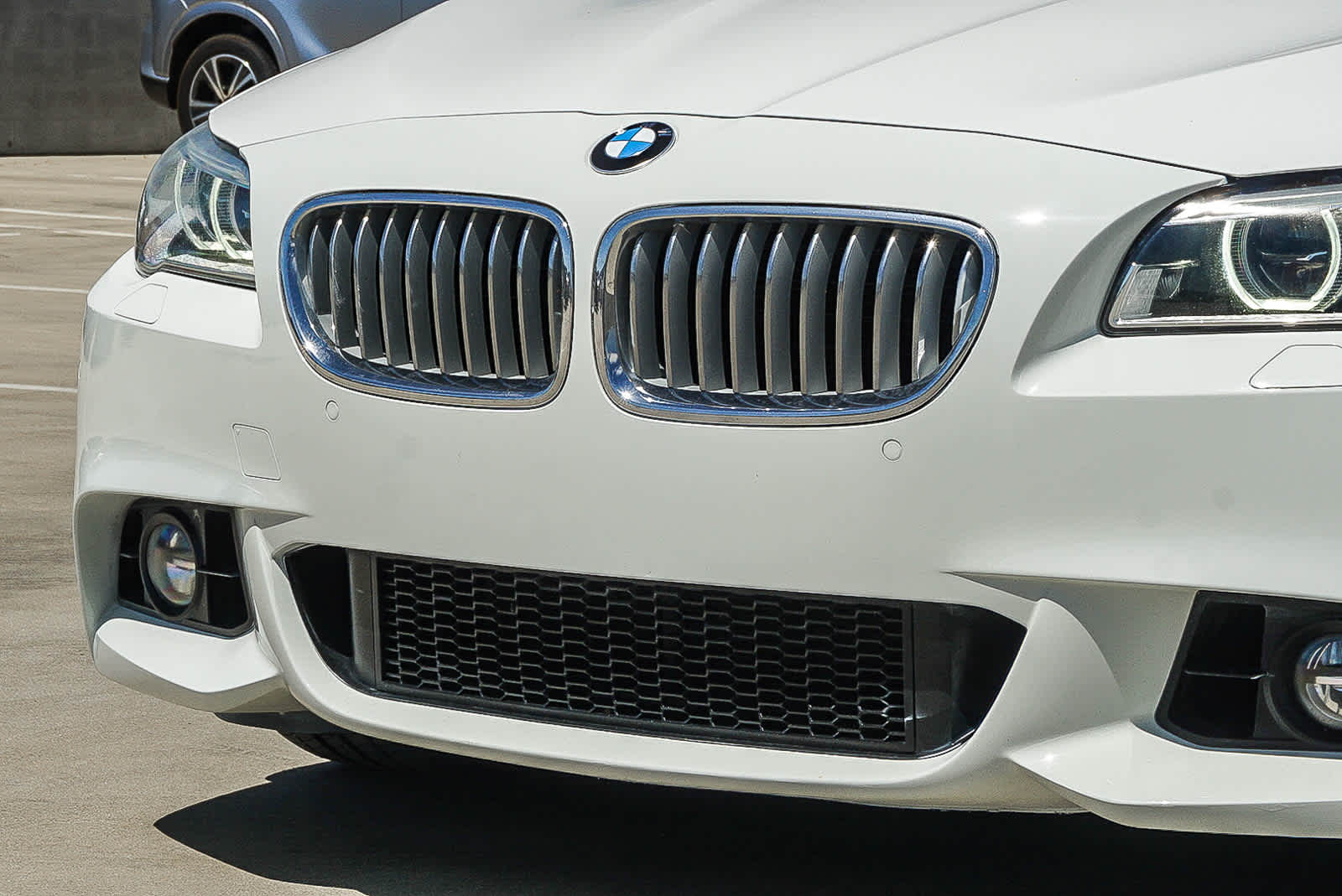 Thumbnail: 2014 BMW 5 Series - 8