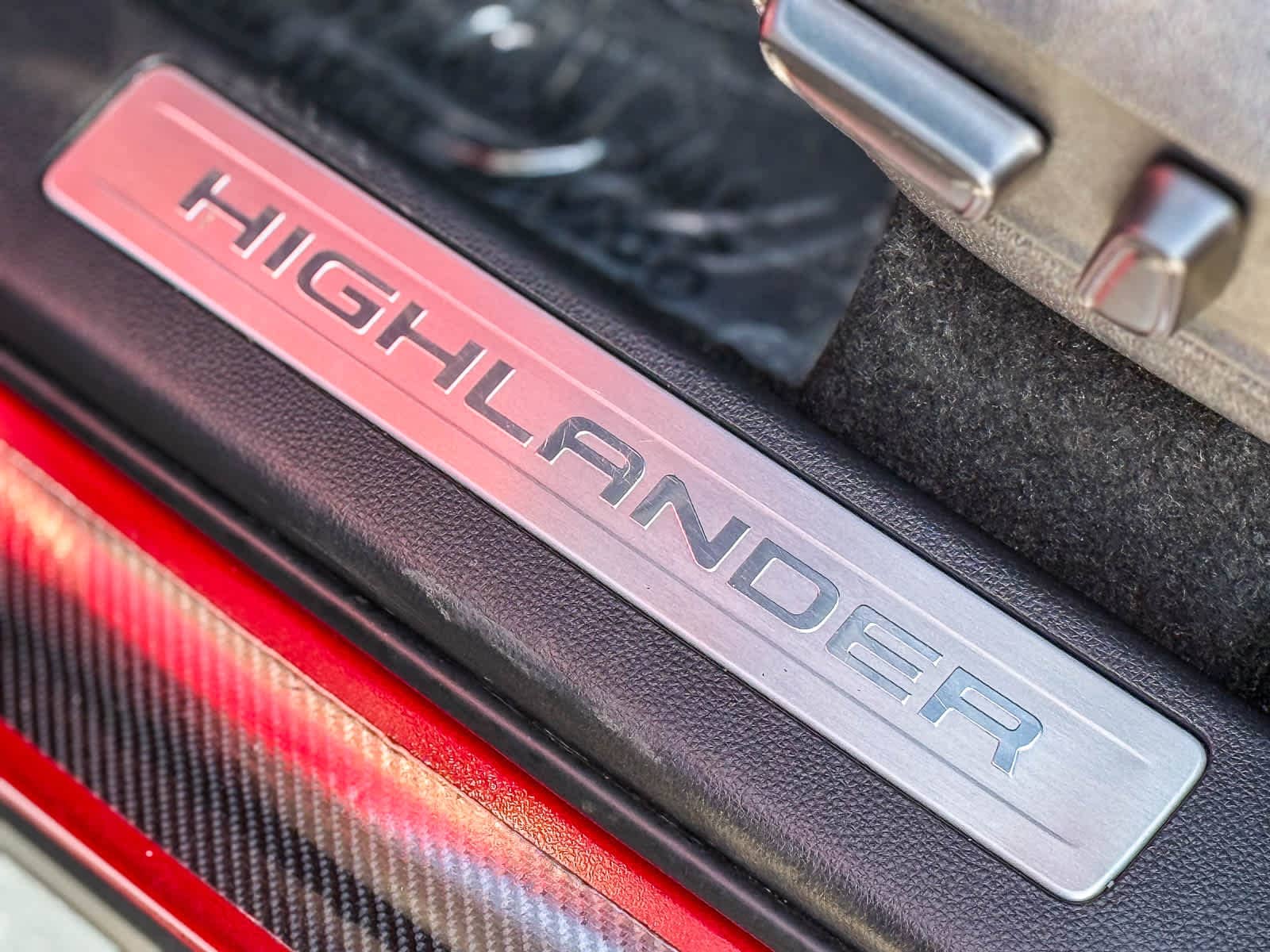 Thumbnail: 2023 Toyota Highlander - 31