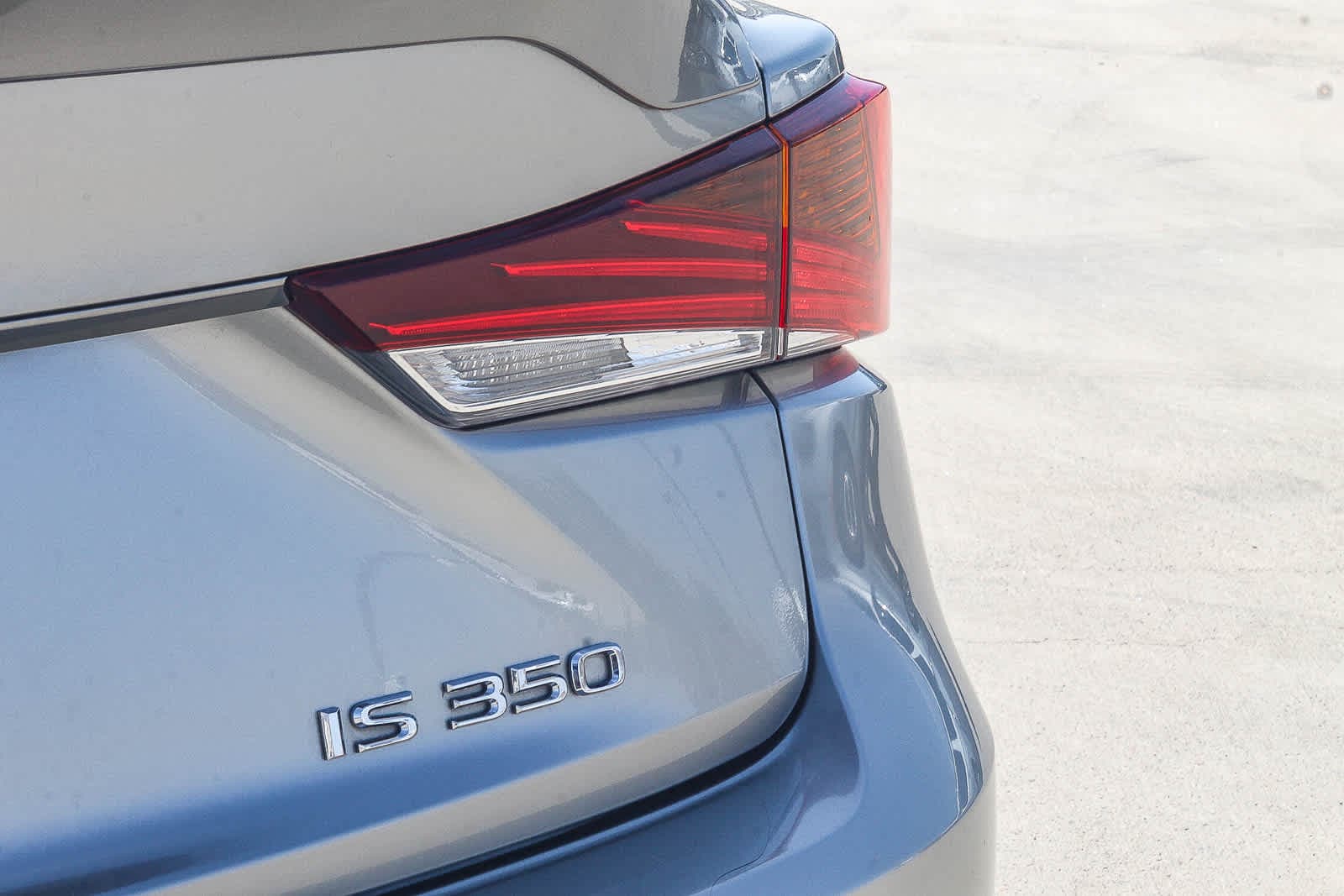 Thumbnail: 2017 Lexus IS - 12