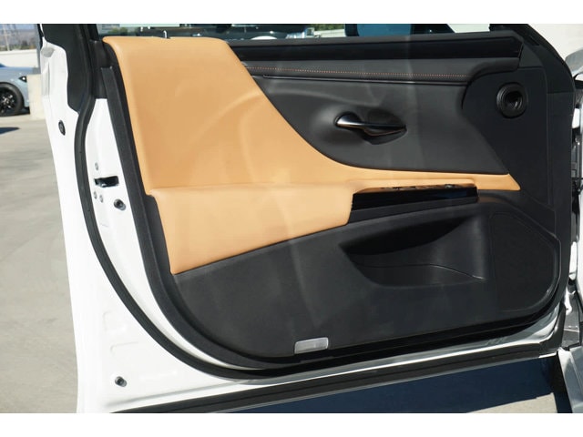 Thumbnail: 2025 Lexus ES - 11