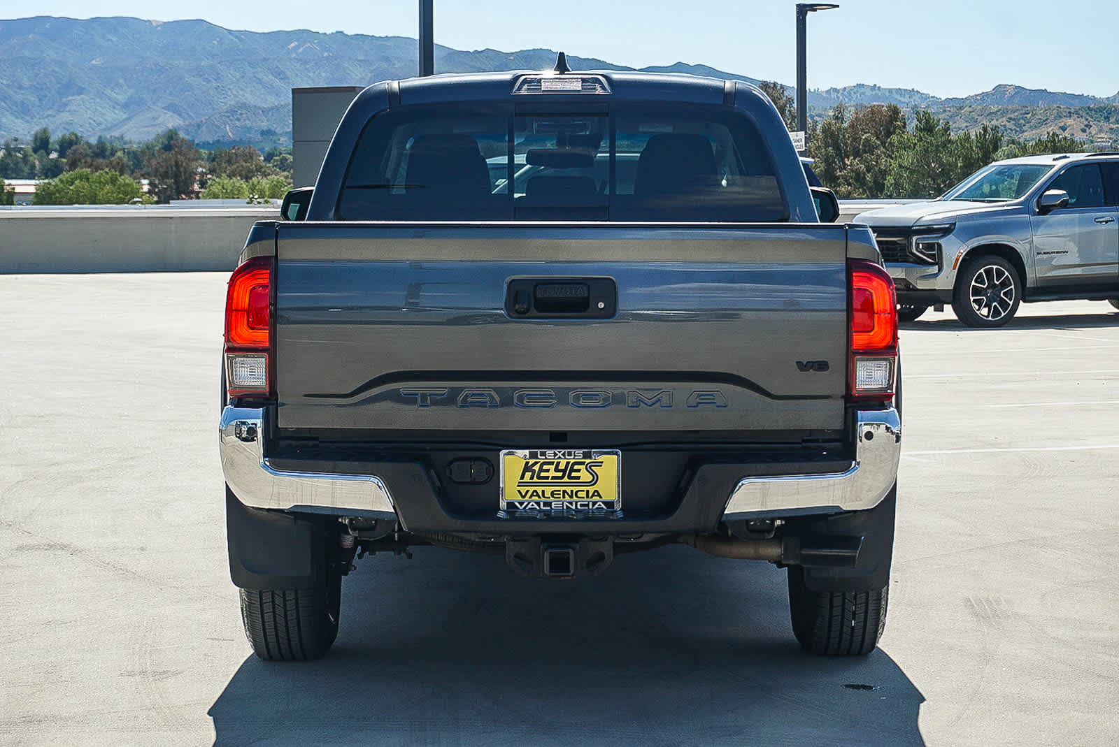 2023 Toyota Tacoma SR5 V6 photo 2