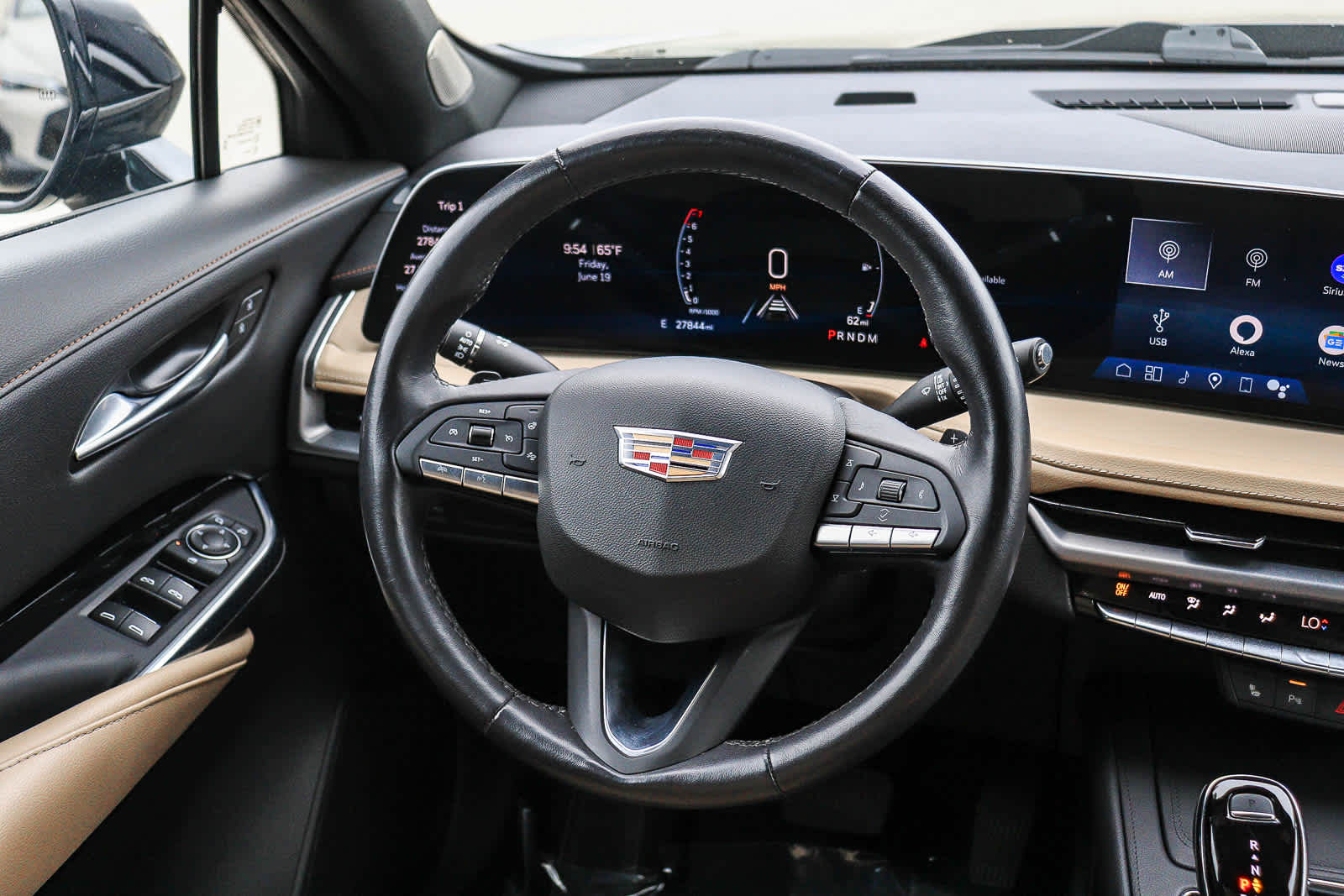 Thumbnail: 2024 Cadillac XT4 - 14