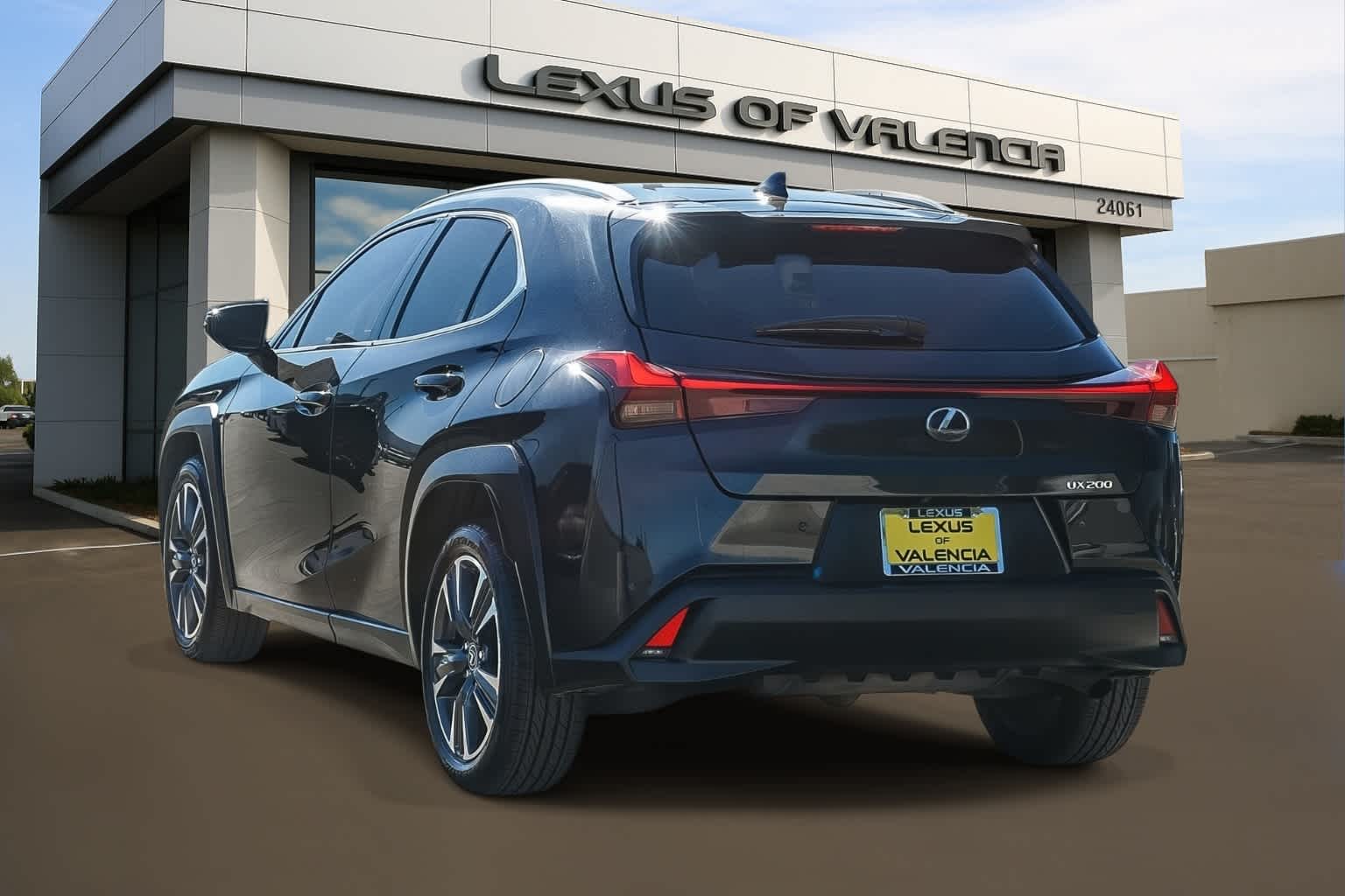 Thumbnail: 2022 Lexus UX - 2