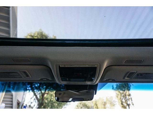 Thumbnail: 2025 Lexus ES - 12