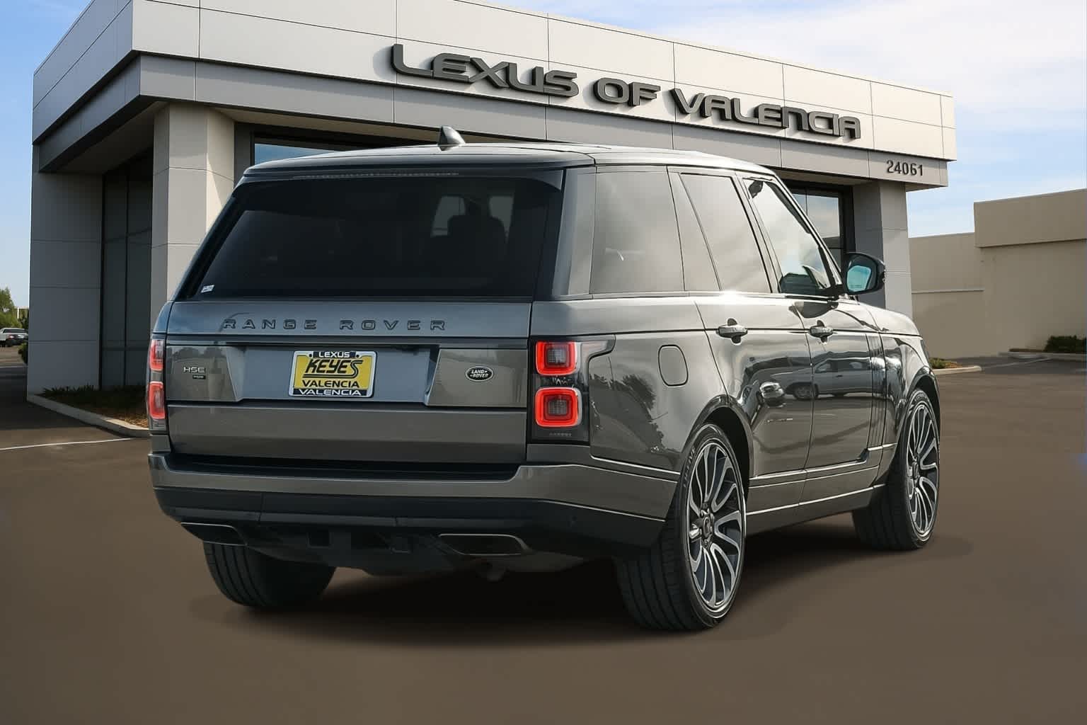 Thumbnail: 2022 Land Rover Range Rover - 6