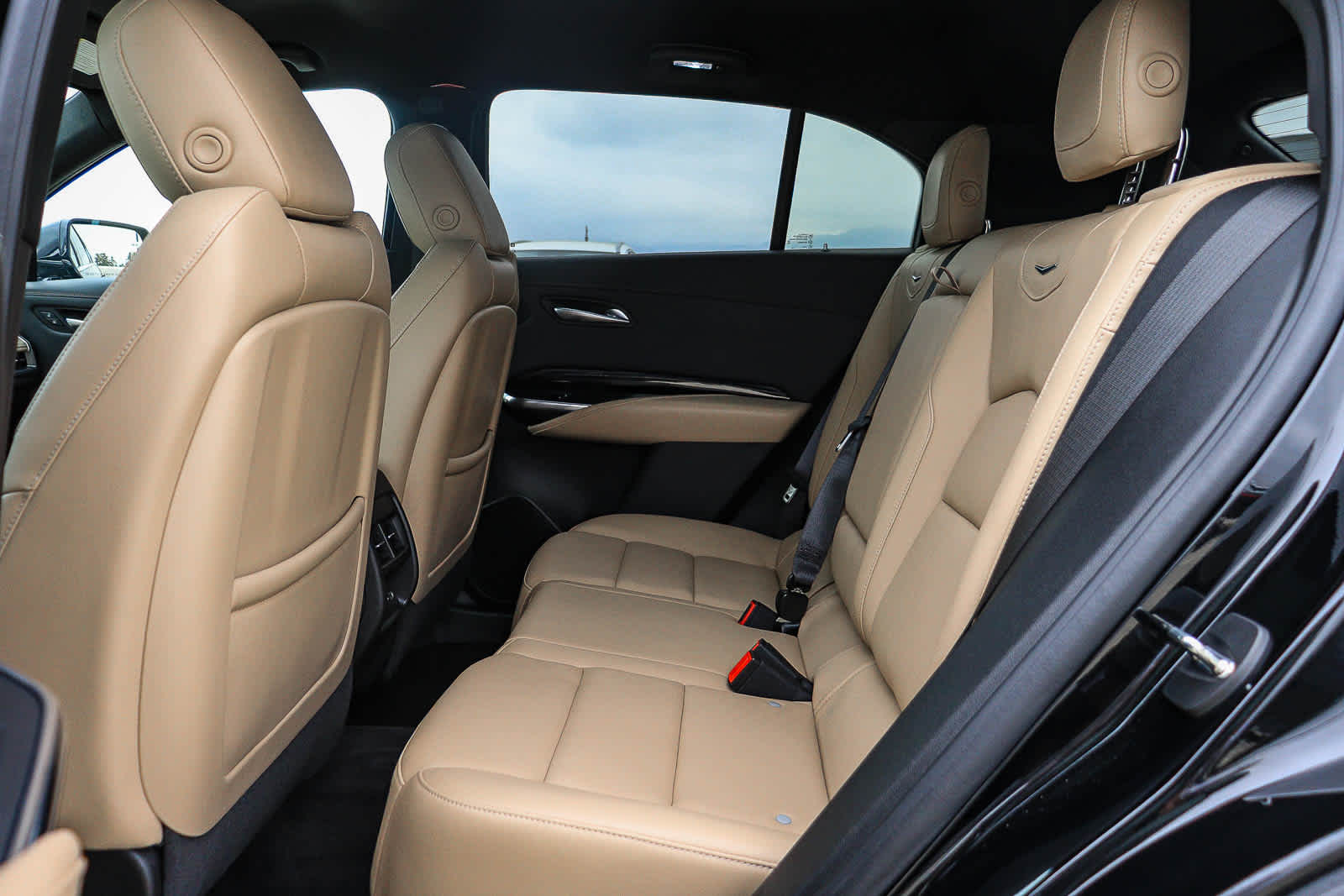 Thumbnail: 2024 Cadillac XT4 - 17