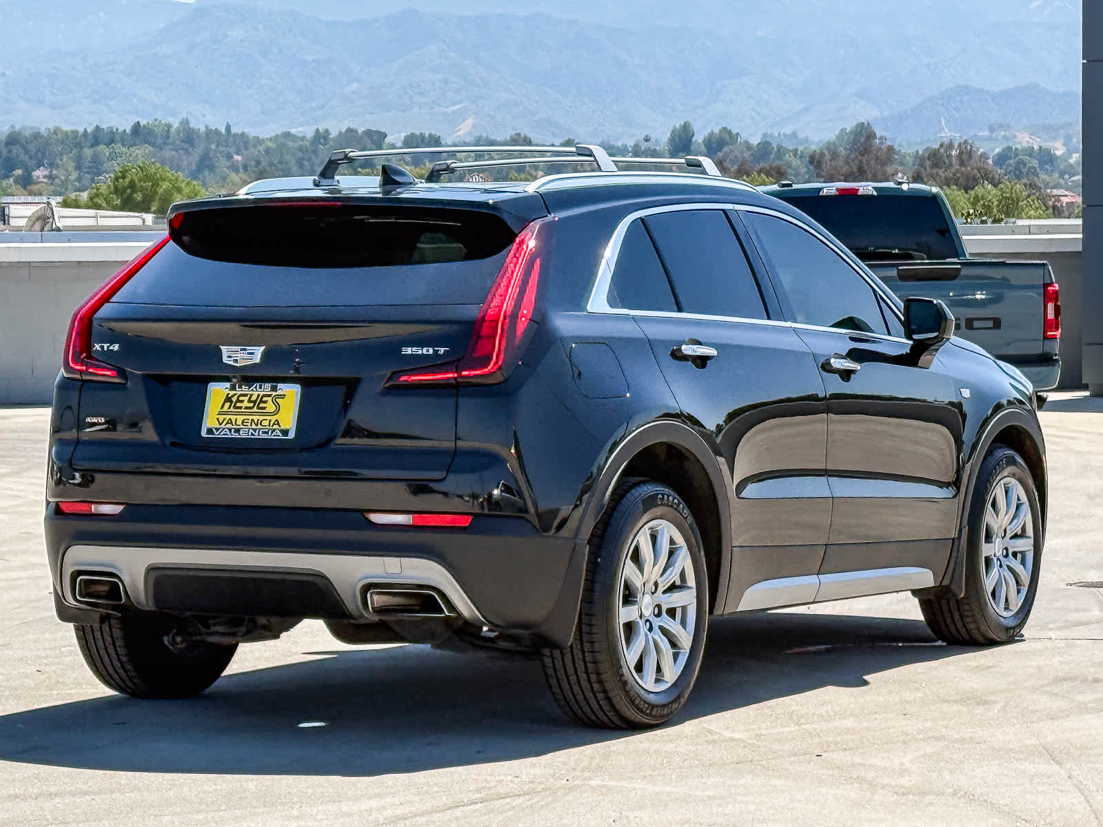Thumbnail: 2020 Cadillac XT4 - 4