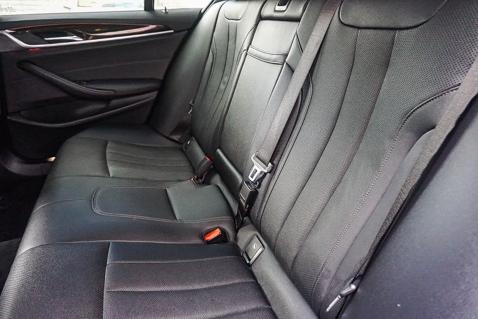 Thumbnail: 2021 BMW 5 Series - 20