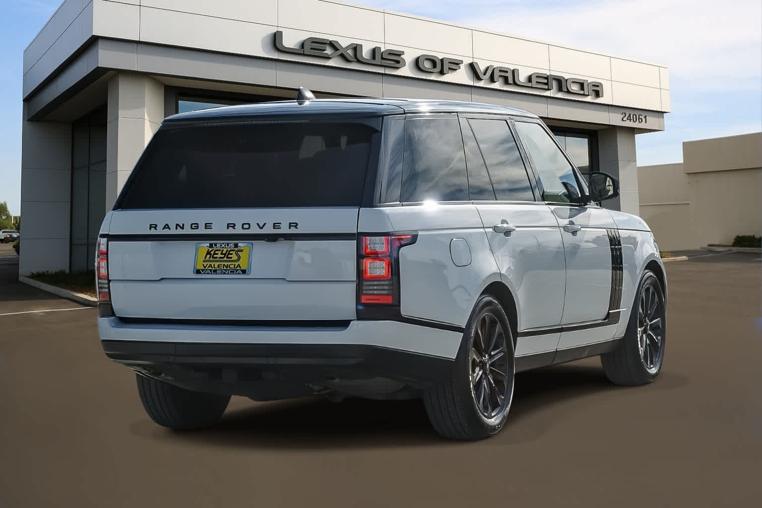 Thumbnail: 2017 Land Rover Range Rover - 5