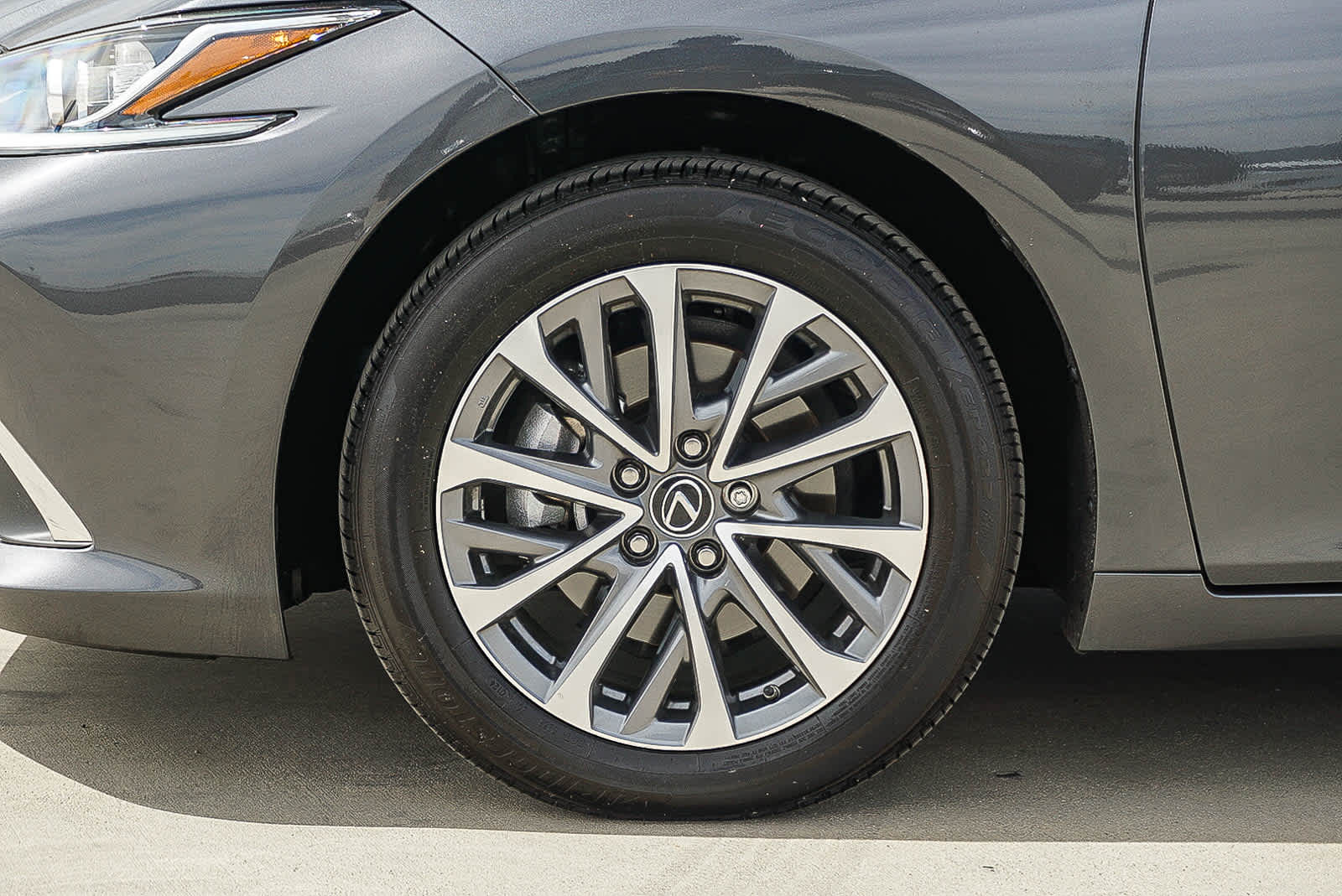 Thumbnail: 2025 Lexus ES - 9