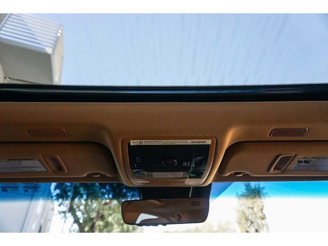 Thumbnail: 2025 Lexus ES - 12