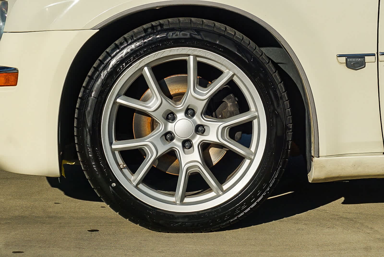 Thumbnail: 2006 Chrysler 300 - 9