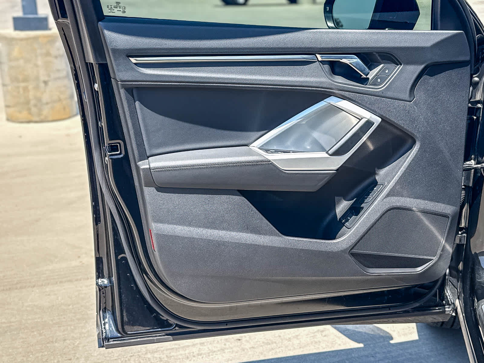 Thumbnail: 2022 Audi Q3 - 22