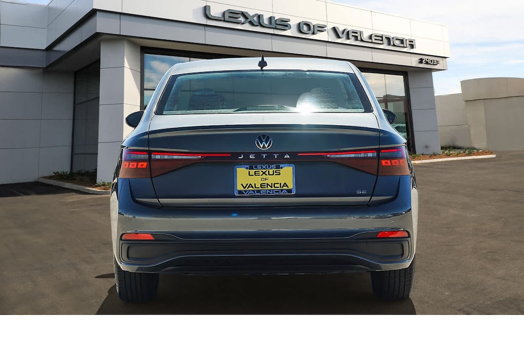 Used 2025 Volkswagen Jetta 1.5T SE Sedan
