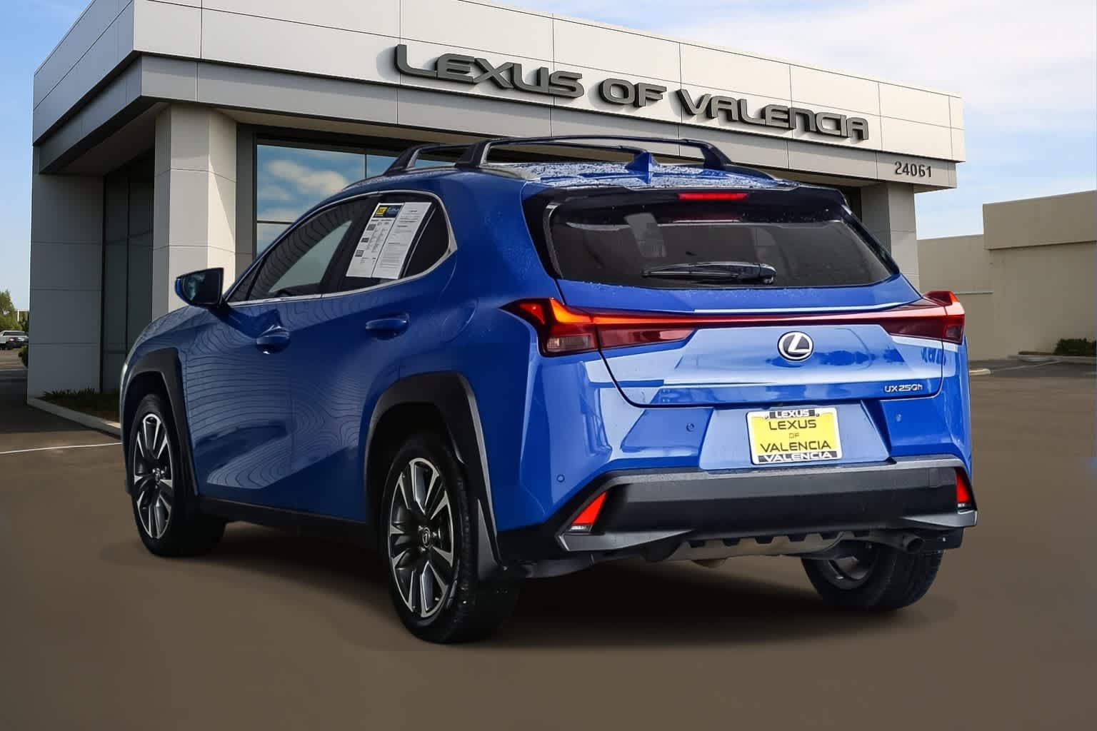 Thumbnail: 2023 Lexus UX - 5