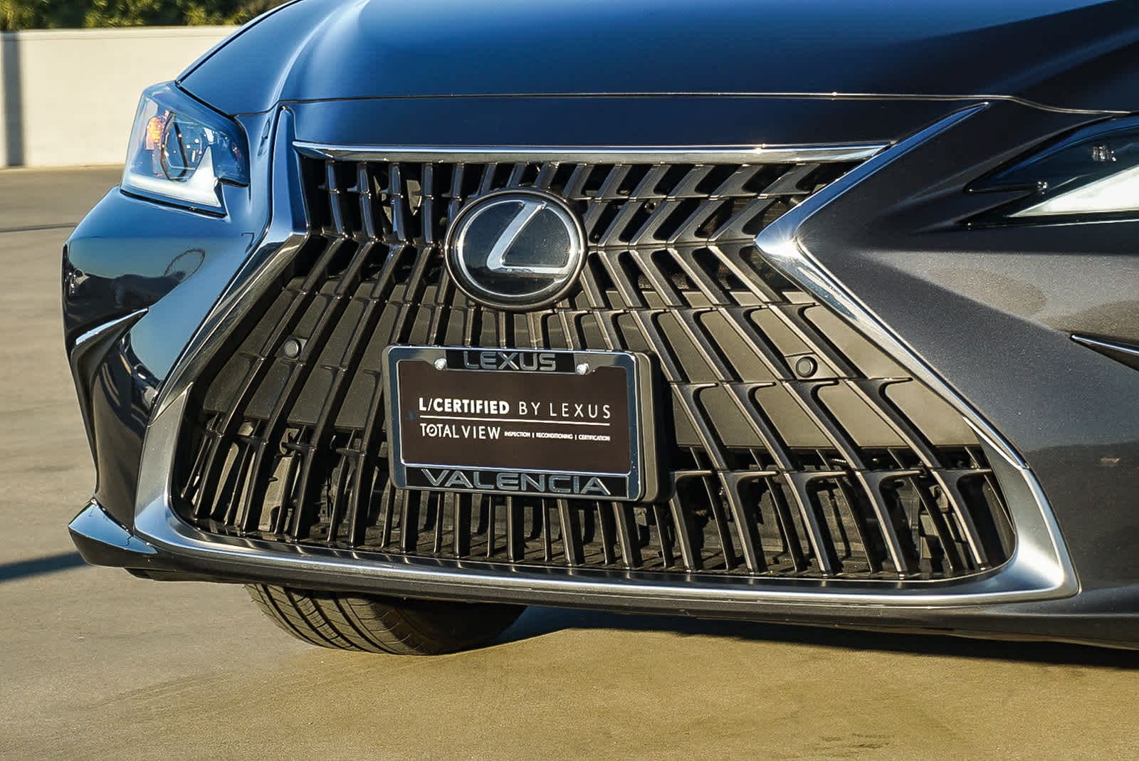 Thumbnail: 2025 Lexus ES - 9