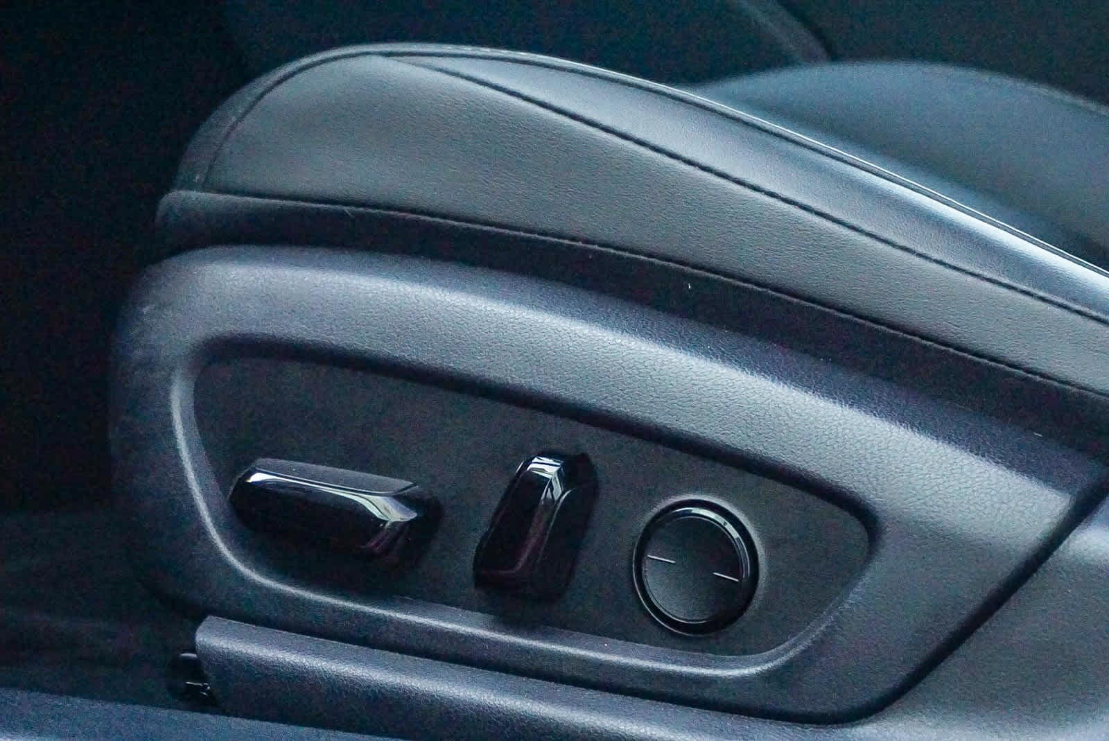 Thumbnail: 2025 Lexus ES - 22