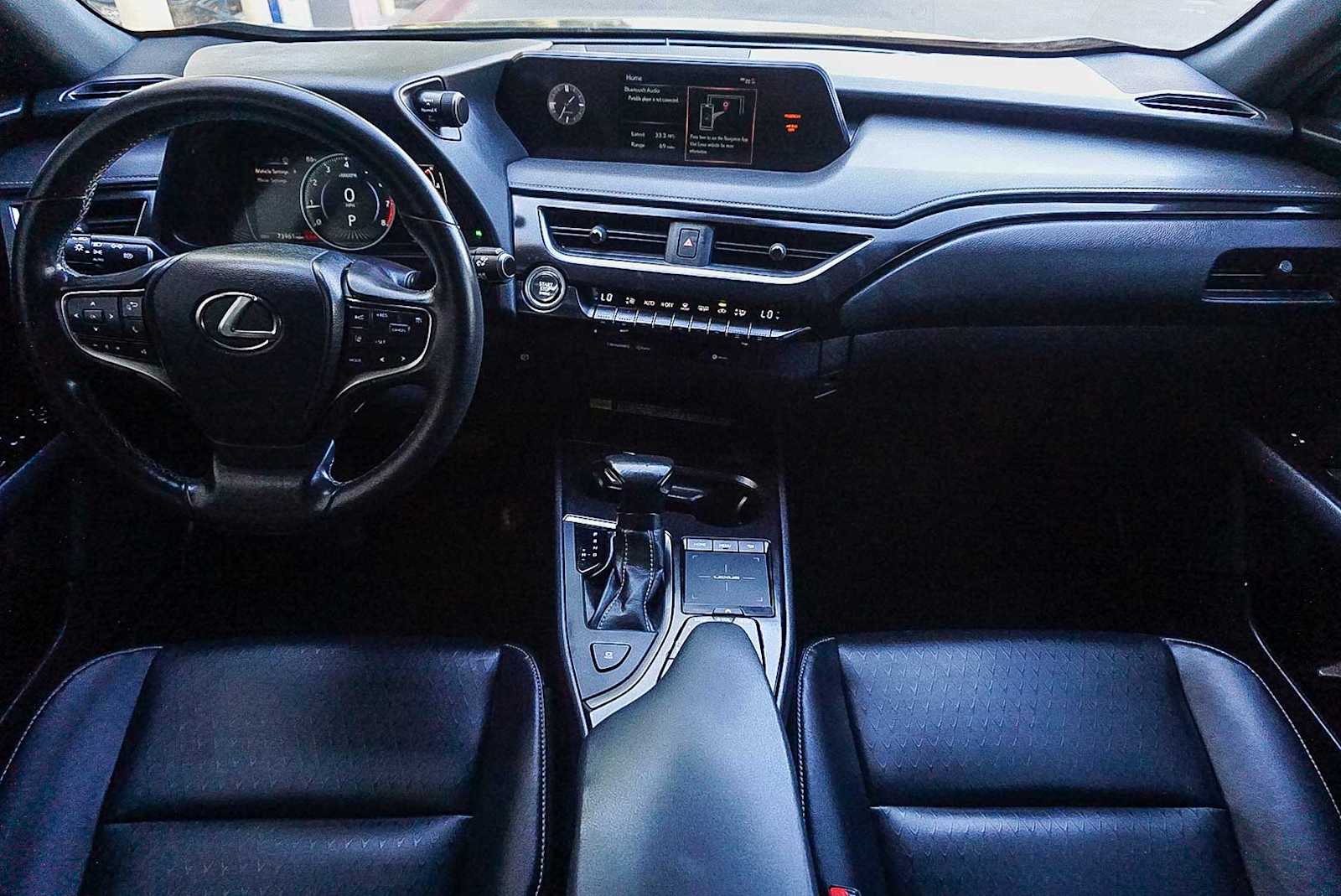 Thumbnail: 2022 Lexus UX - 12