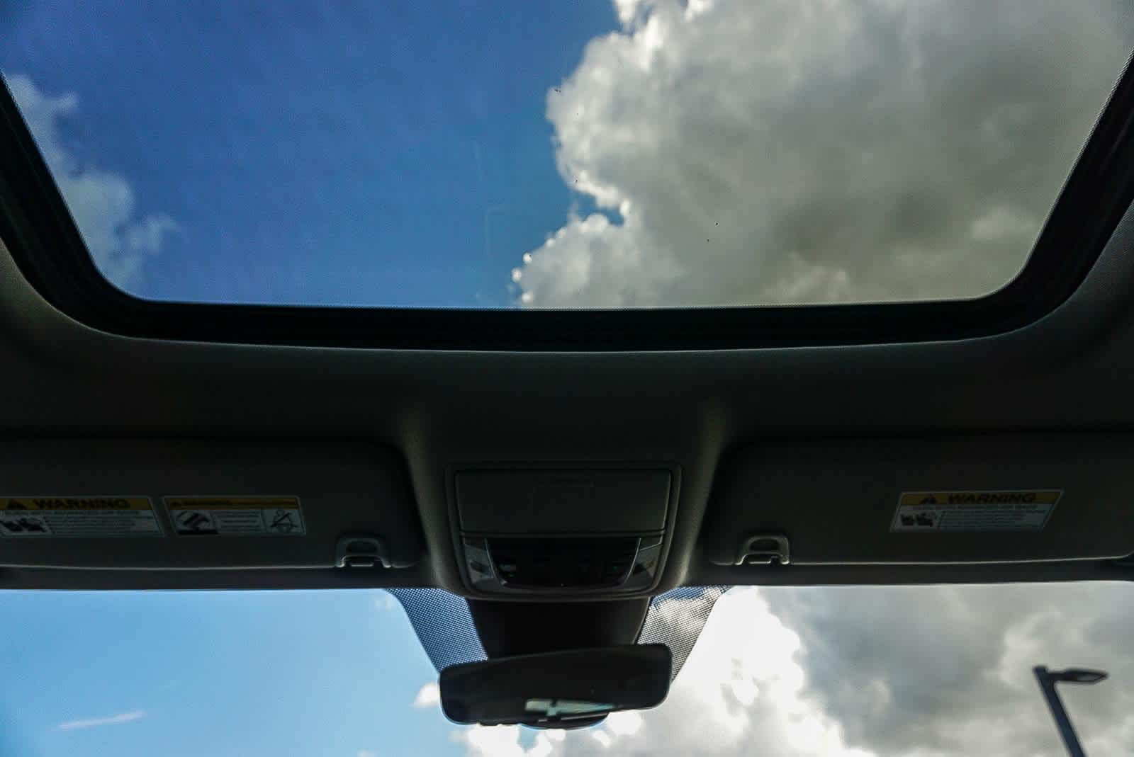 Thumbnail: 2023 Acura MDX - 17