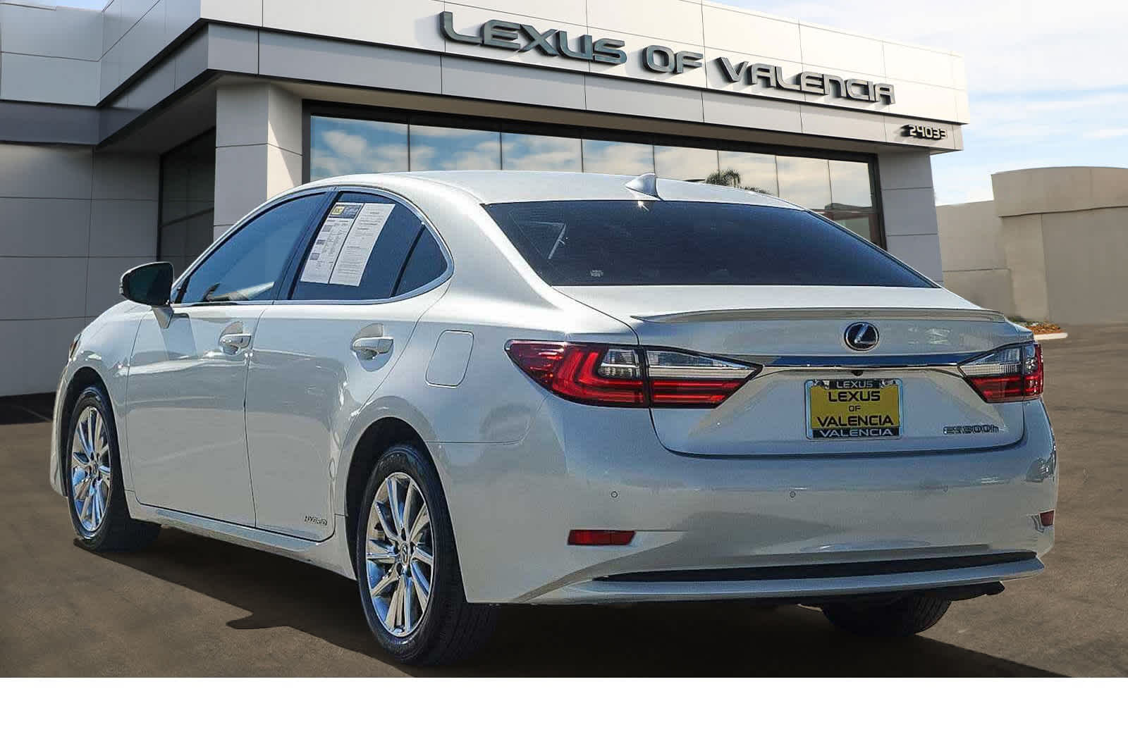 Thumbnail: 2016 Lexus ES - 2