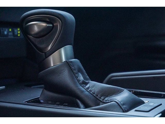 Thumbnail: 2025 Lexus ES - 20