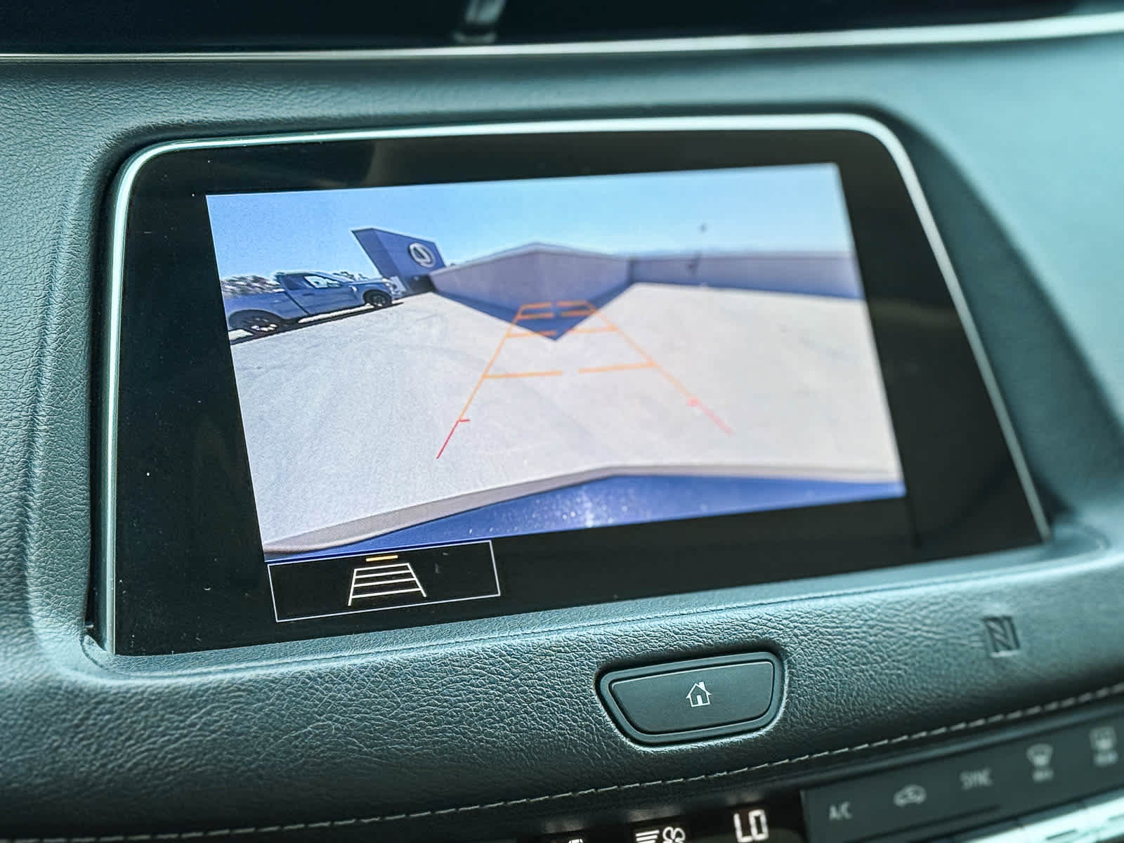 Thumbnail: 2020 Cadillac XT4 - 25