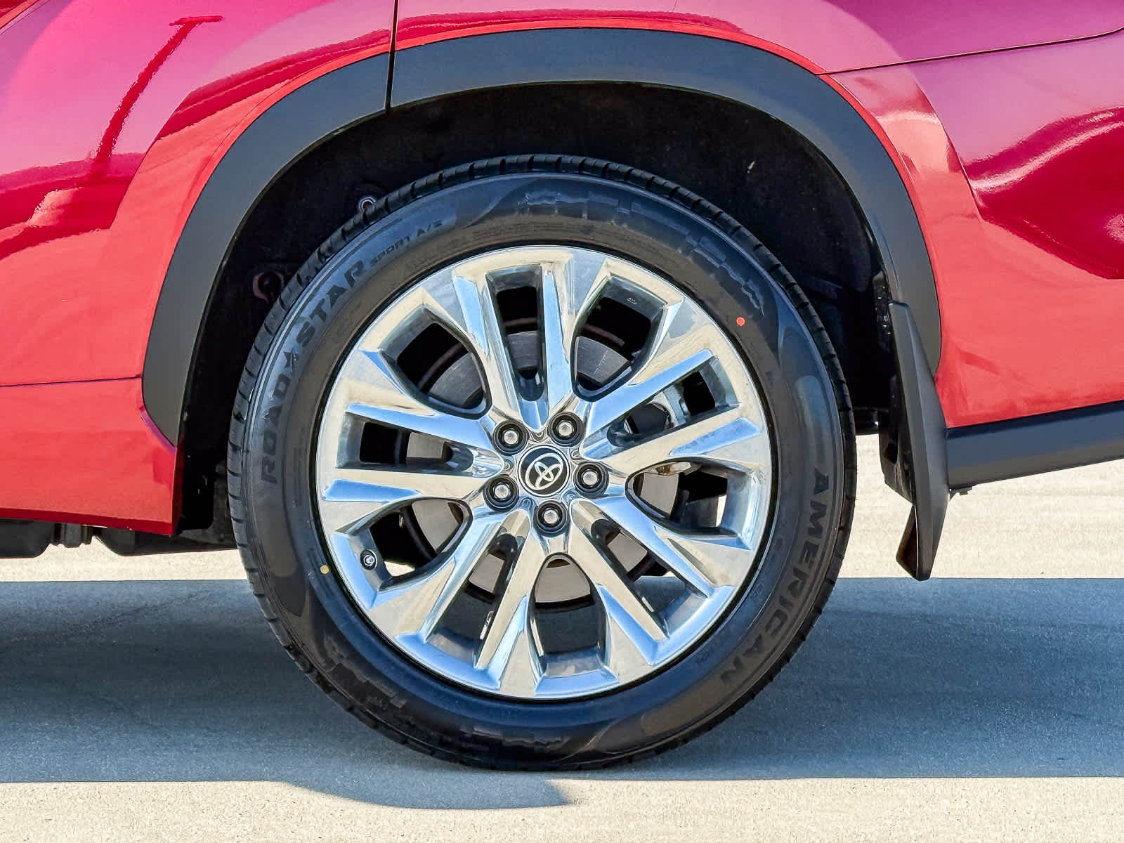 Thumbnail: 2023 Toyota Highlander - 10