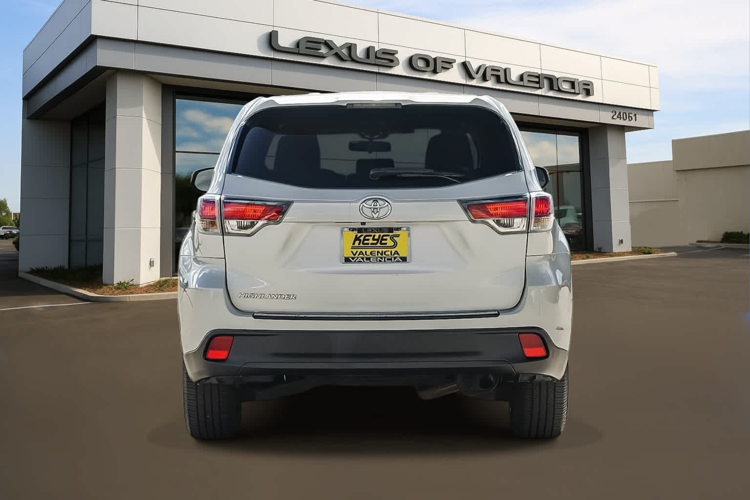 Thumbnail: 2016 Toyota Highlander - 3