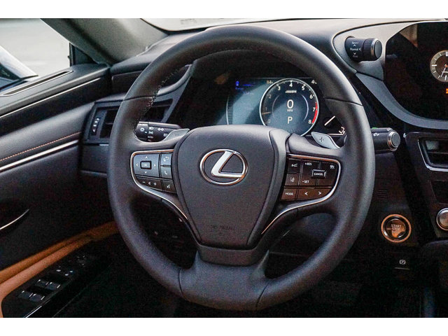 Thumbnail: 2025 Lexus ES - 16