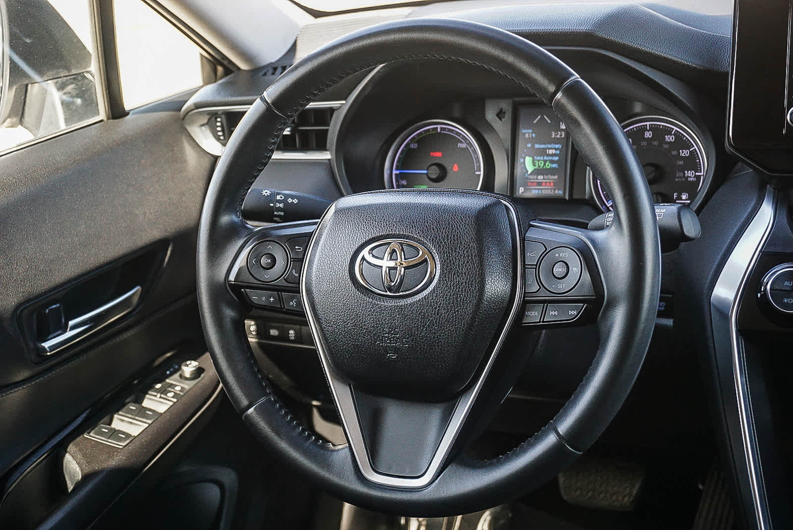 Thumbnail: 2021 Toyota Venza - 18