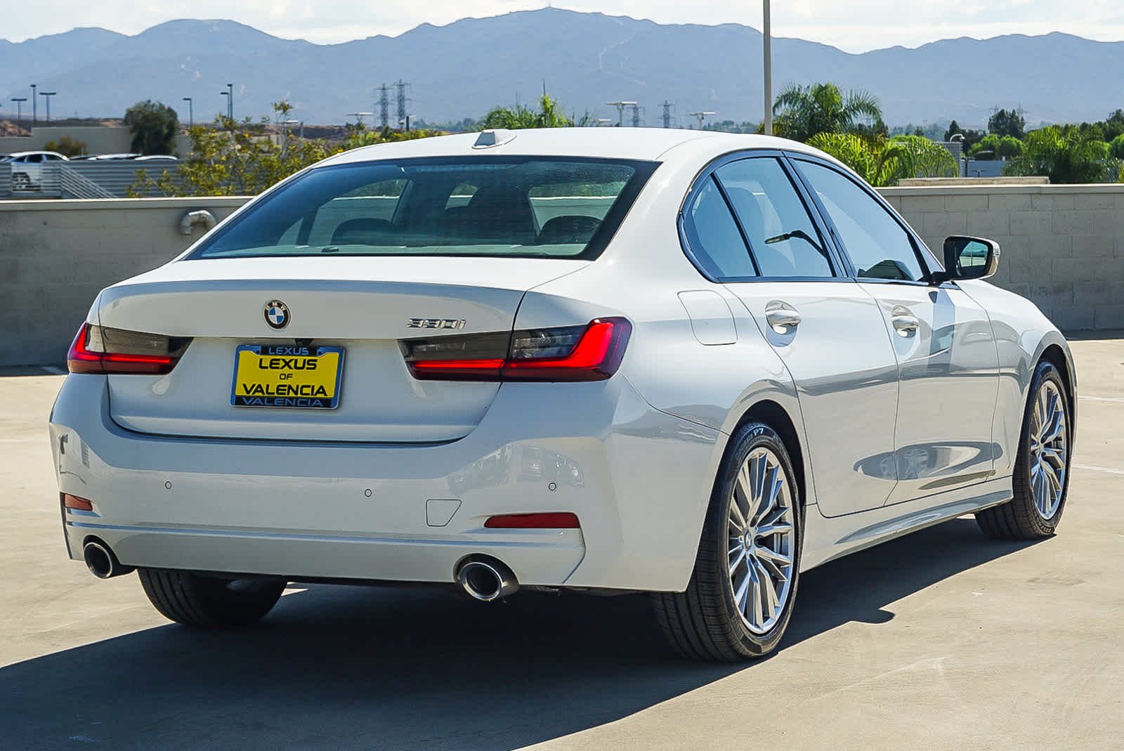 Thumbnail: 2023 BMW 3 Series - 4