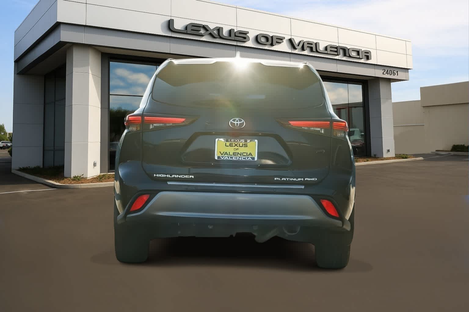 Thumbnail: 2024 Toyota Highlander - 3