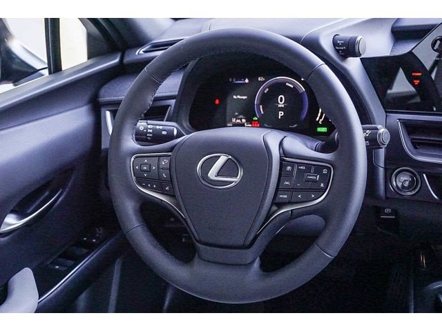 Thumbnail: 2025 Lexus UX - 24